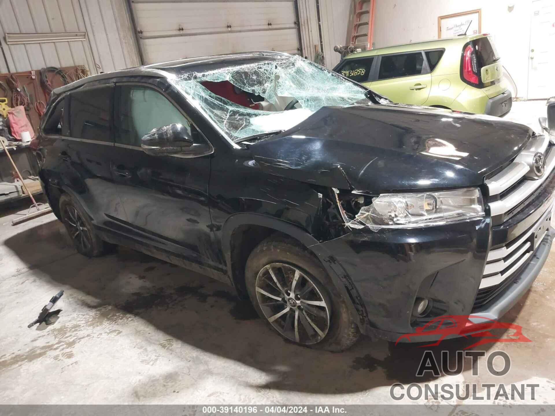 TOYOTA HIGHLANDER 2019 - 5TDJZRFH2KS619842