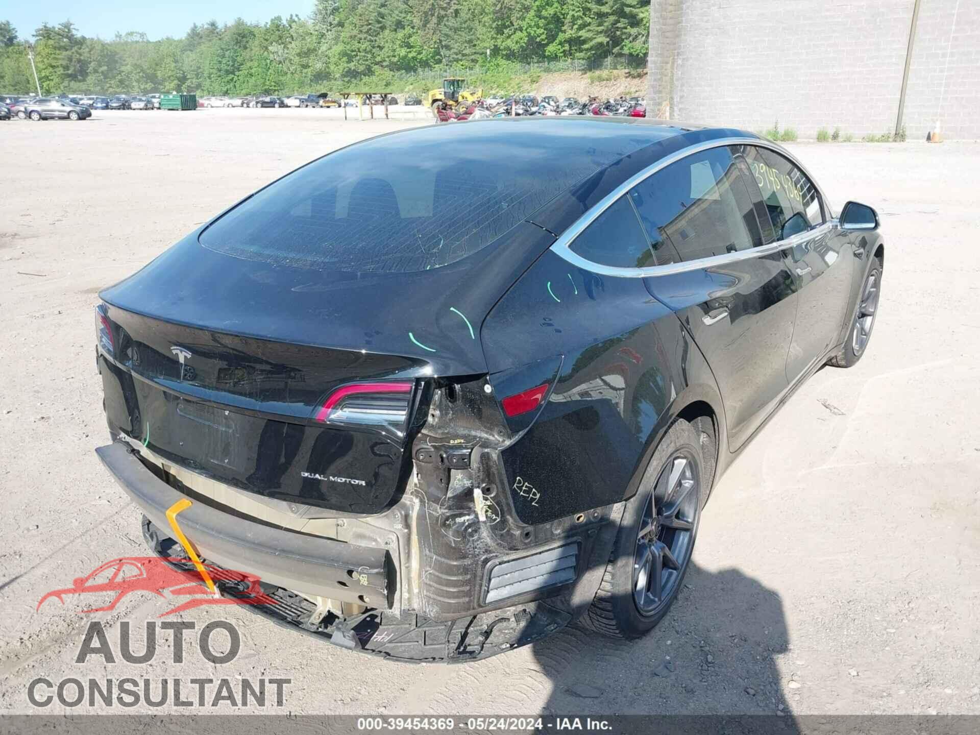 TESLA MODEL 3 2018 - 5YJ3E1EB5JF127408