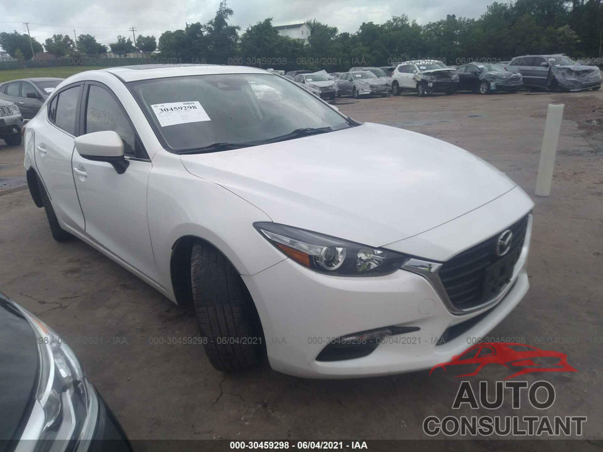 MAZDA MAZDA3 4-DOOR 2018 - 3MZBN1V30JM204375