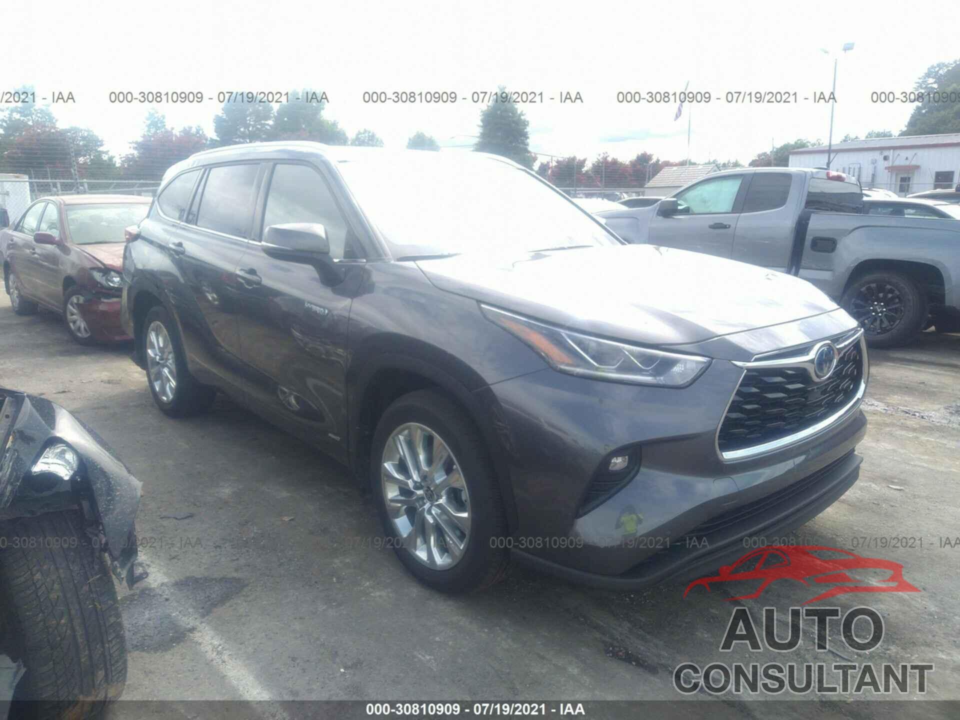 TOYOTA HIGHLANDER 2021 - 5TDXBRCH4MS525483