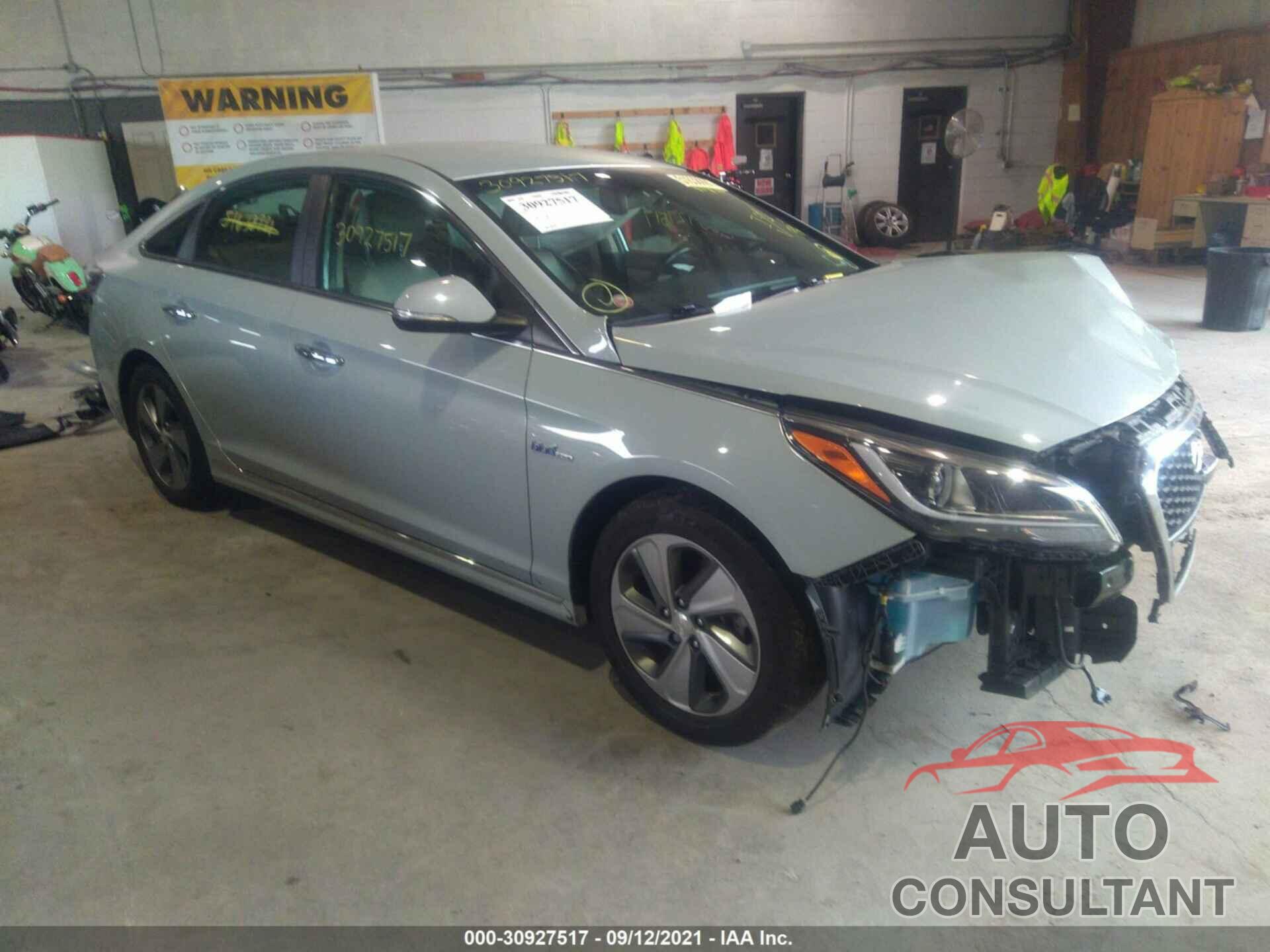 HYUNDAI SONATA HYBRID 2016 - KMHE34L17GA017807