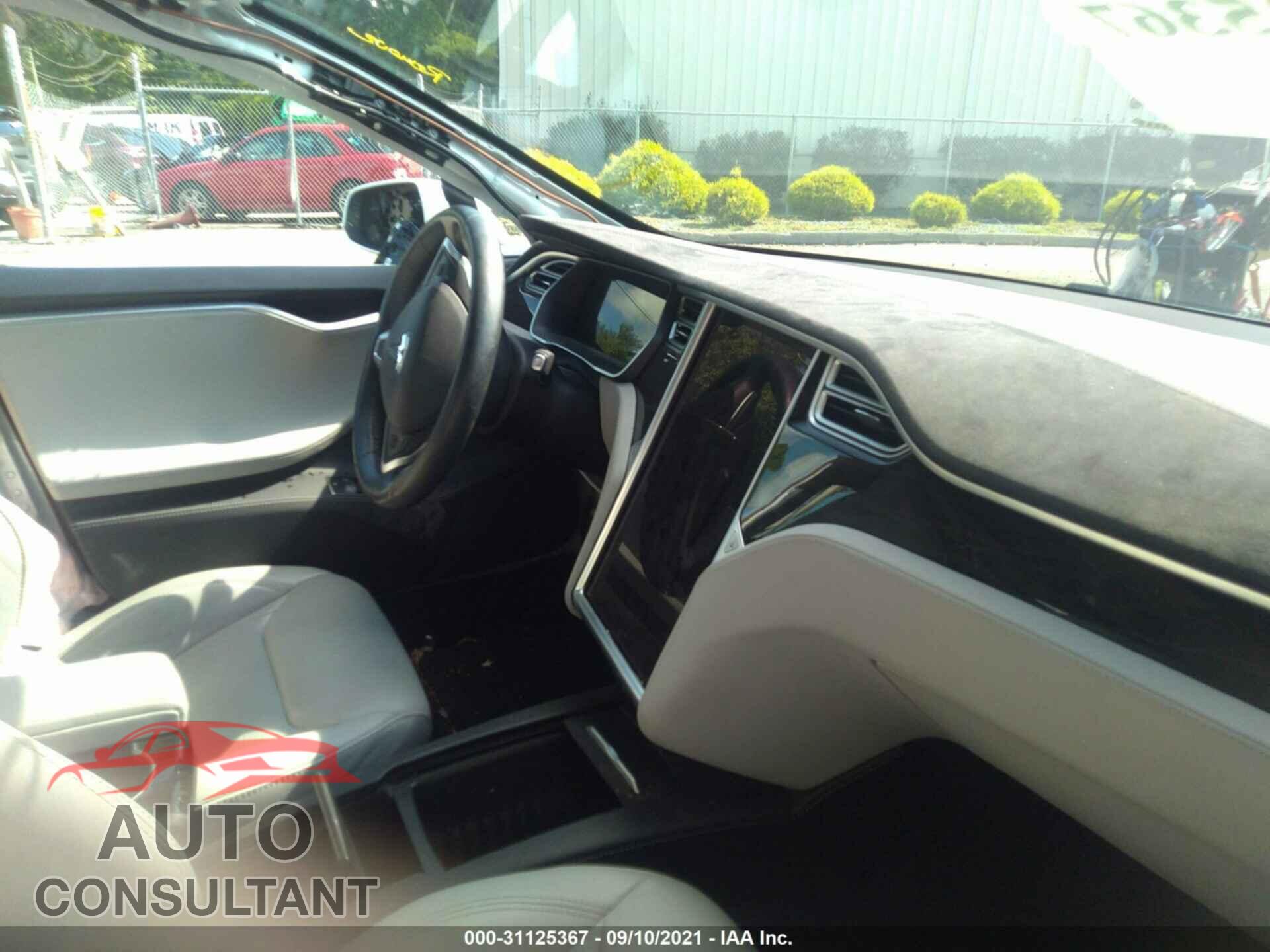 TESLA MODEL S 2016 - 5YJSA1E19GF176571