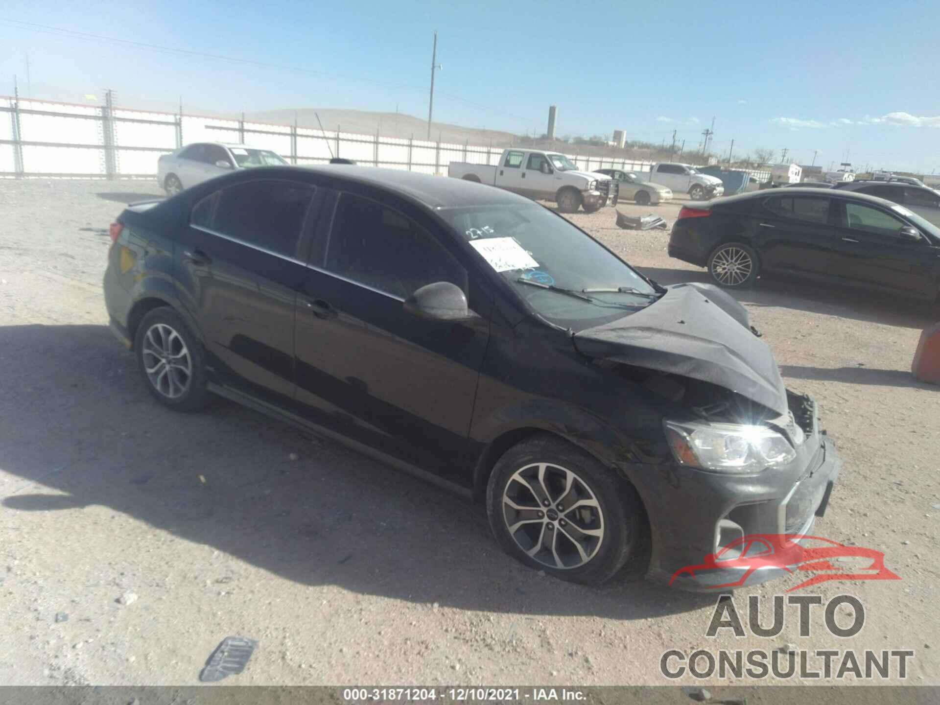 CHEVROLET SONIC 2018 - 1G1JD5SH7J4102715