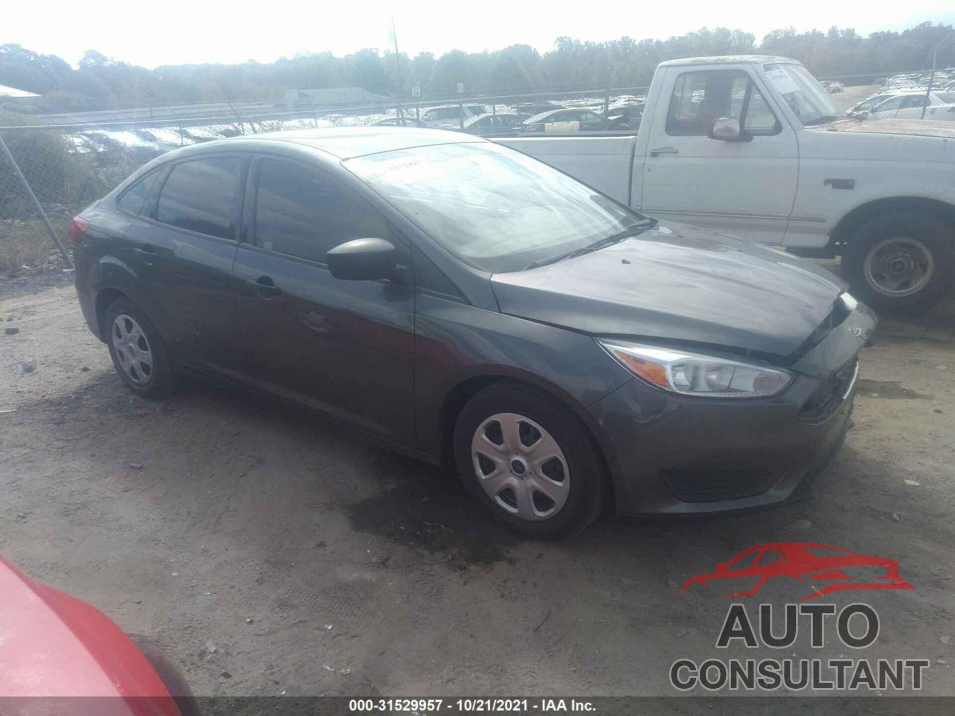 FORD FOCUS 2017 - 1FADP3E29HL208130