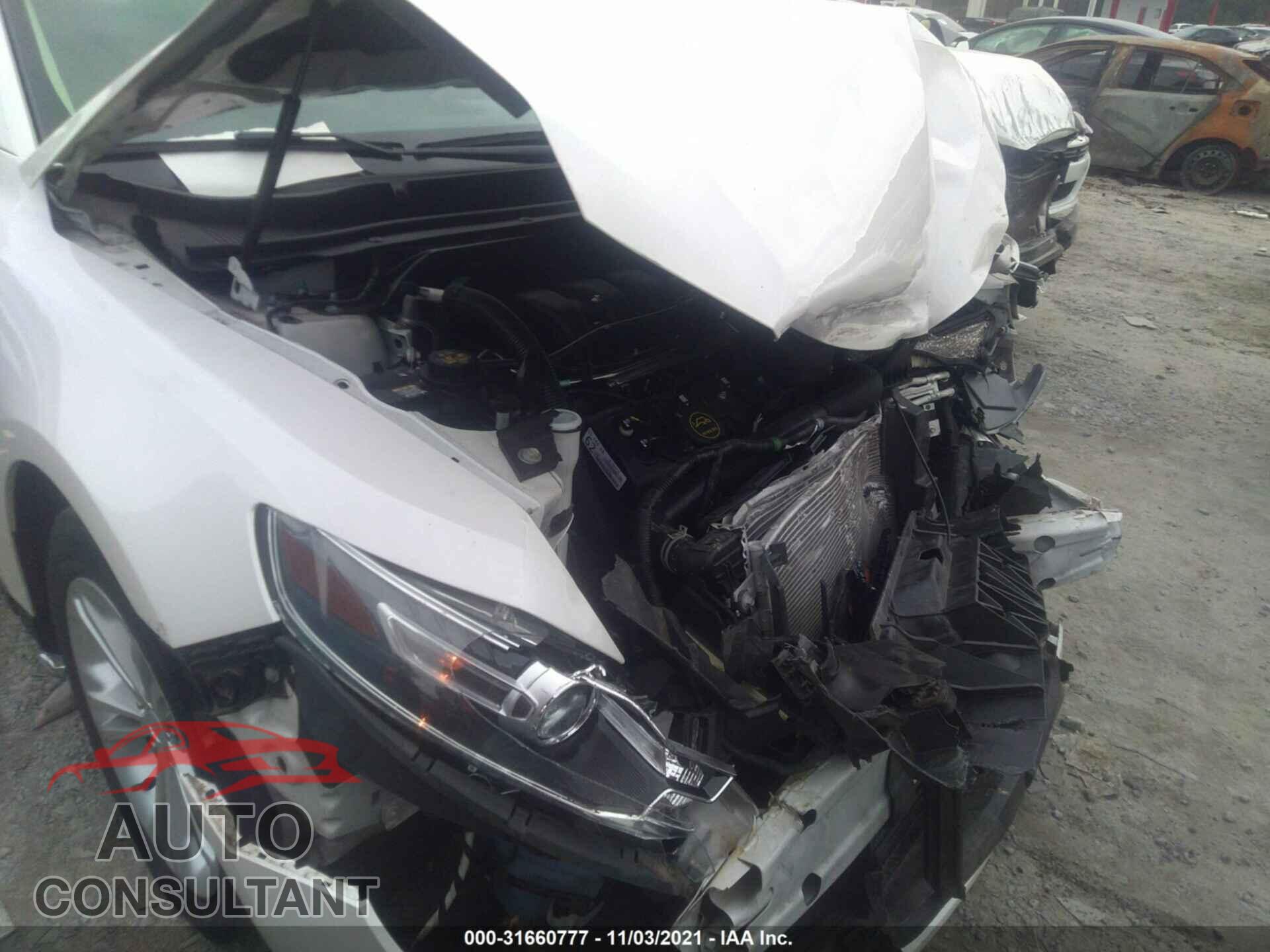 FORD TAURUS 2018 - 1FAHP2E81JG111051