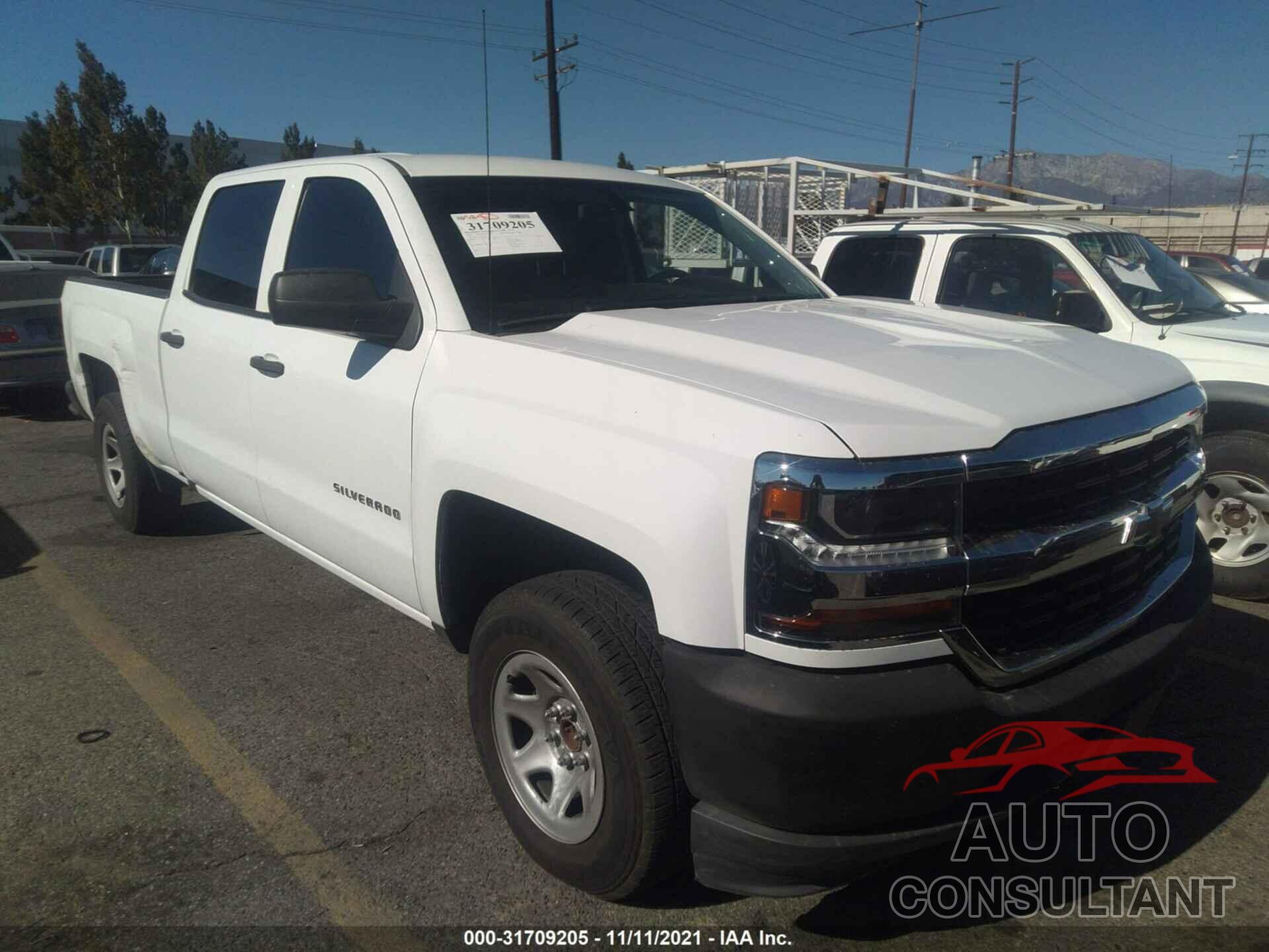 CHEVROLET SILVERADO 1500 2018 - 1GCPCNEC9JF181684