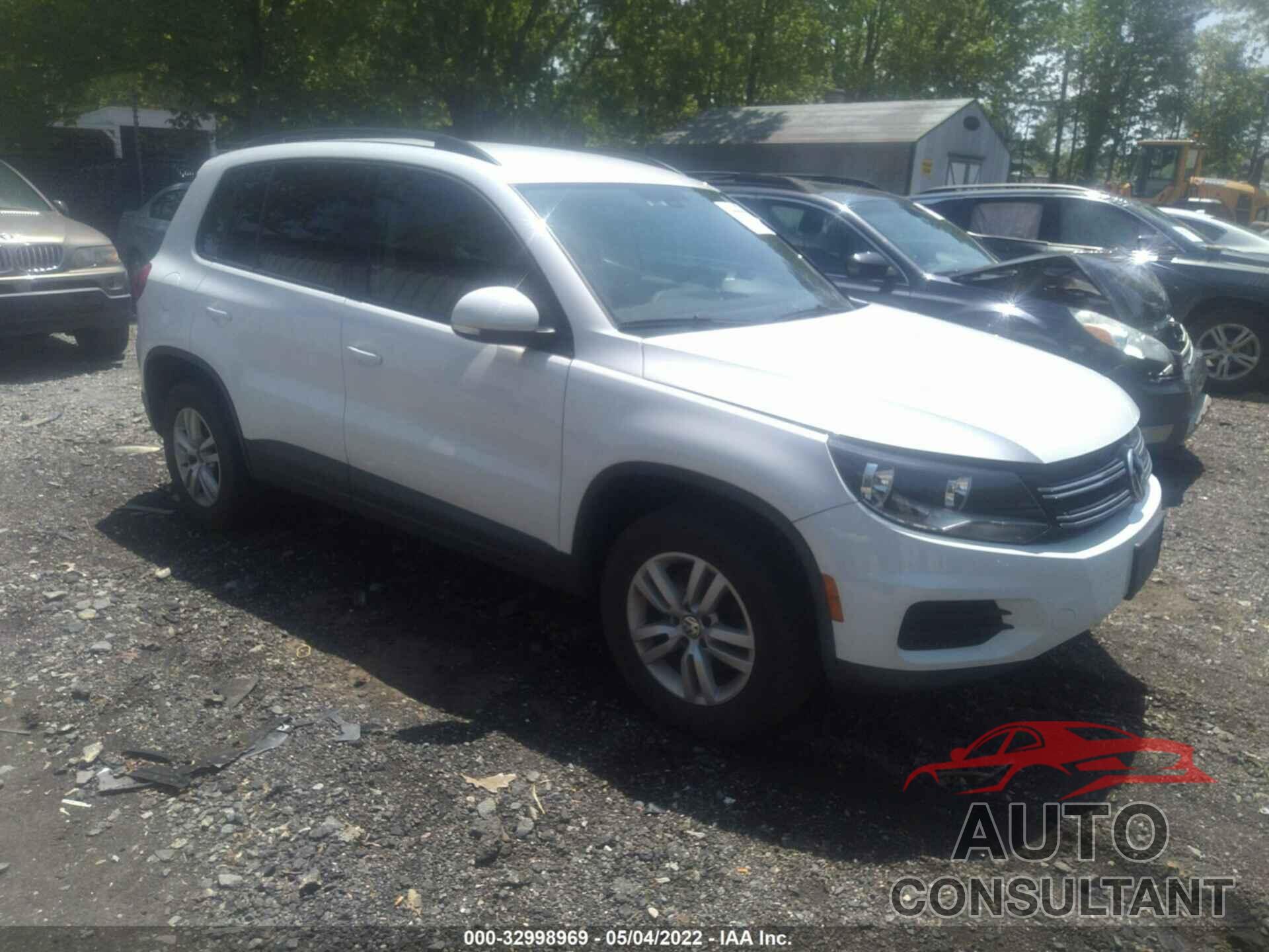 VOLKSWAGEN TIGUAN 2016 - WVGAV7AX3GW005836