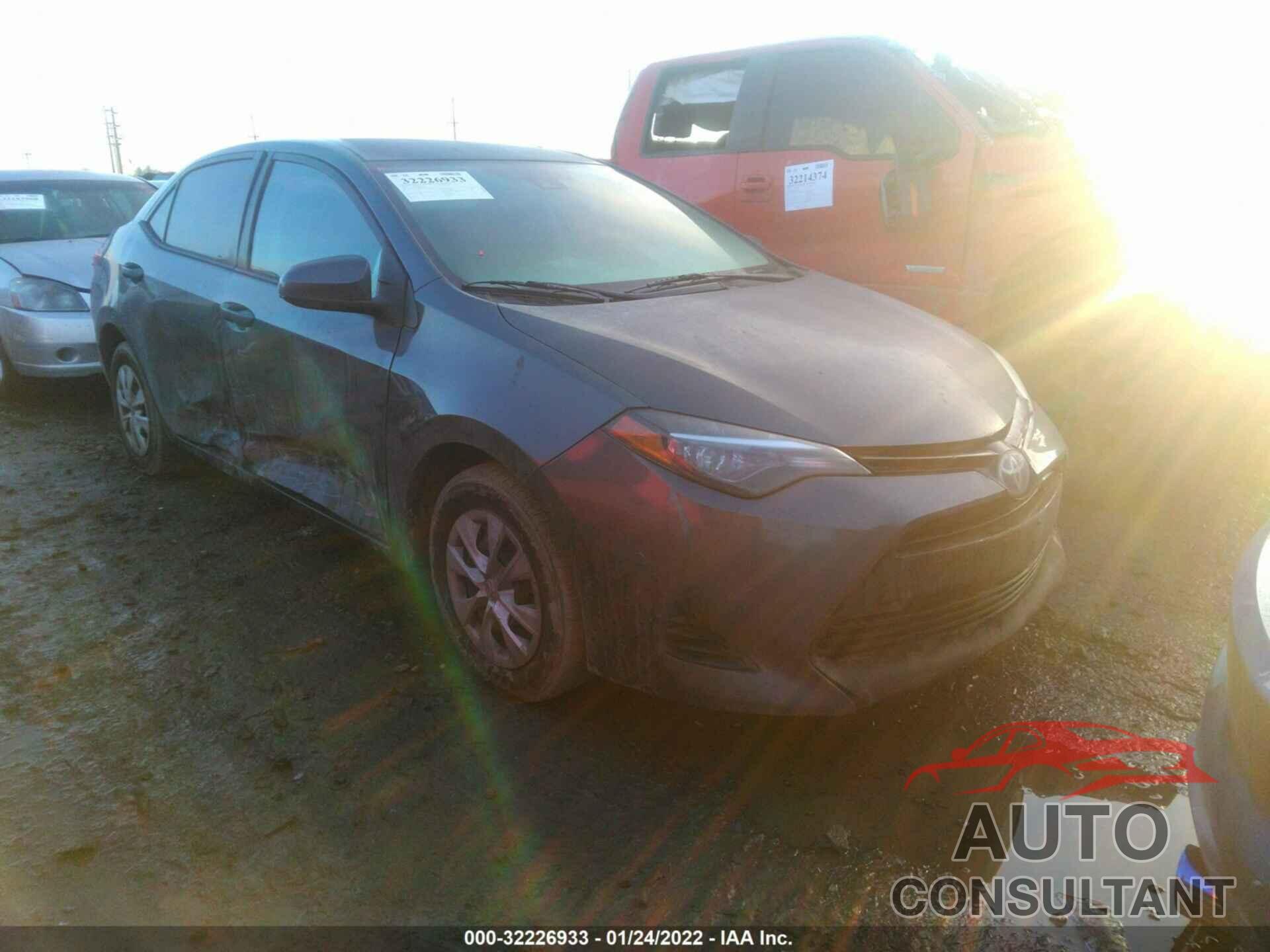 TOYOTA COROLLA 2017 - 5YFBURHE8HP668342