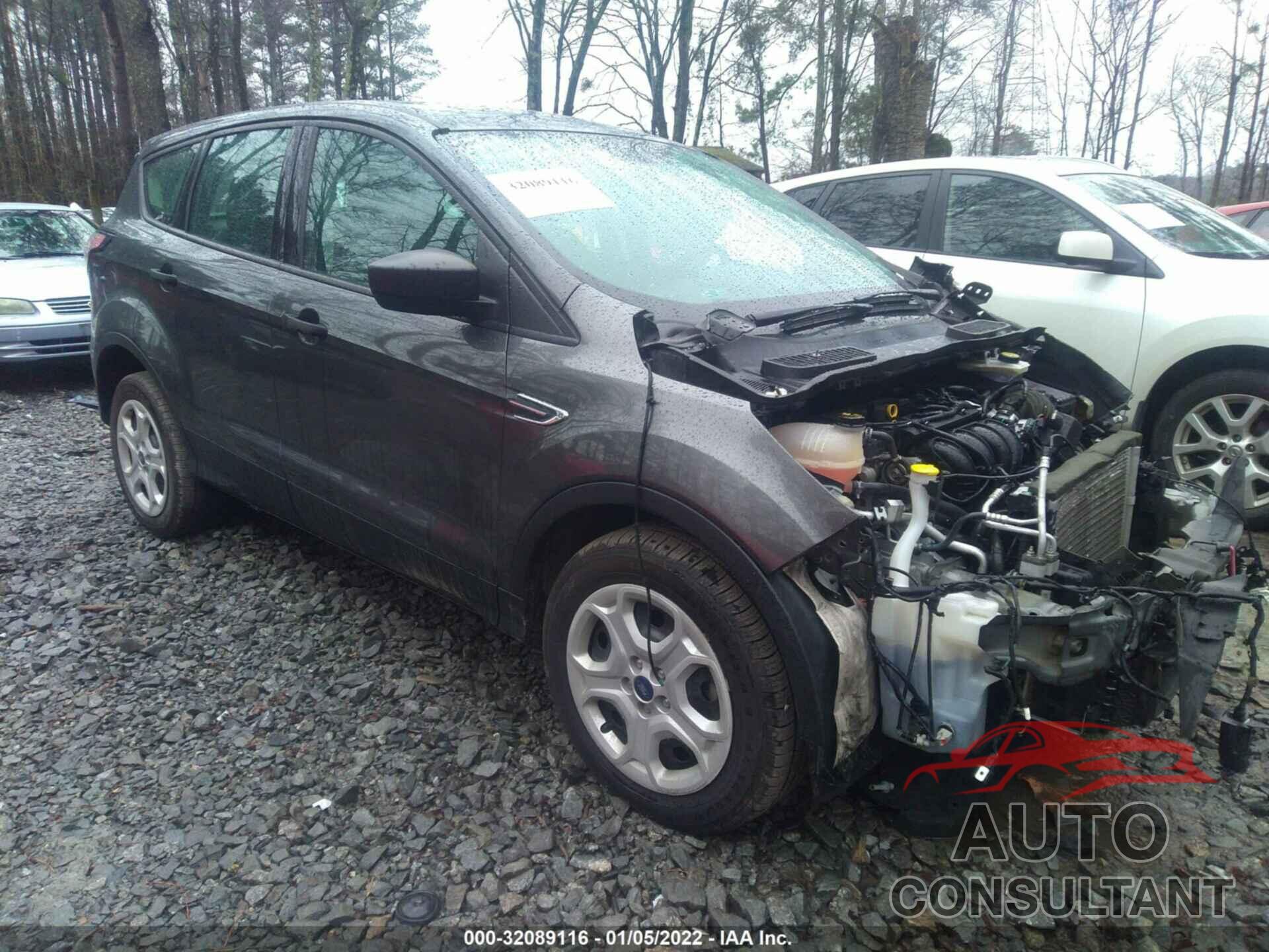 FORD ESCAPE 2017 - 1FMCU0F70HUE21867