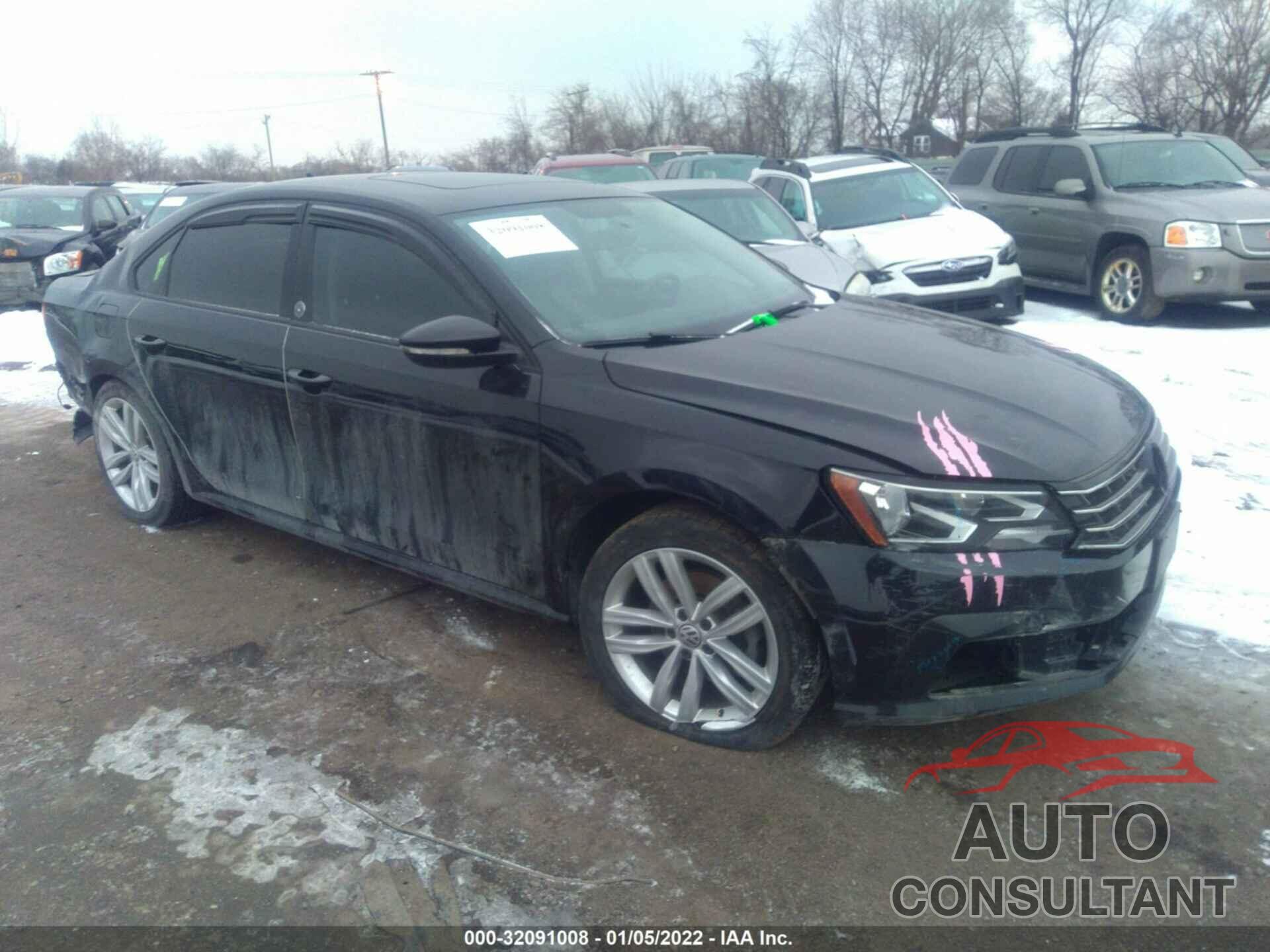 VOLKSWAGEN PASSAT 2019 - 1VWLA7A33KC012976