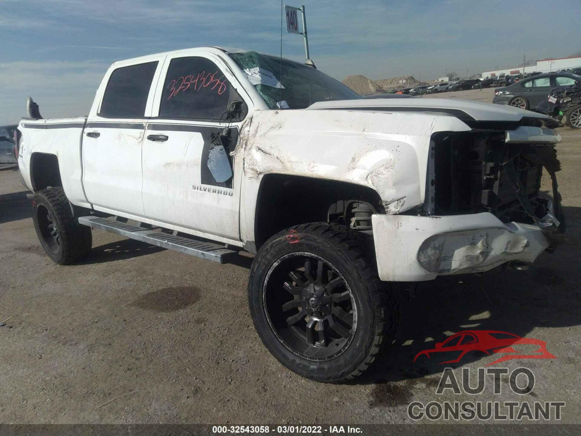 CHEVROLET SILVERADO 1500 2018 - 3GCPCPEC5JG494211