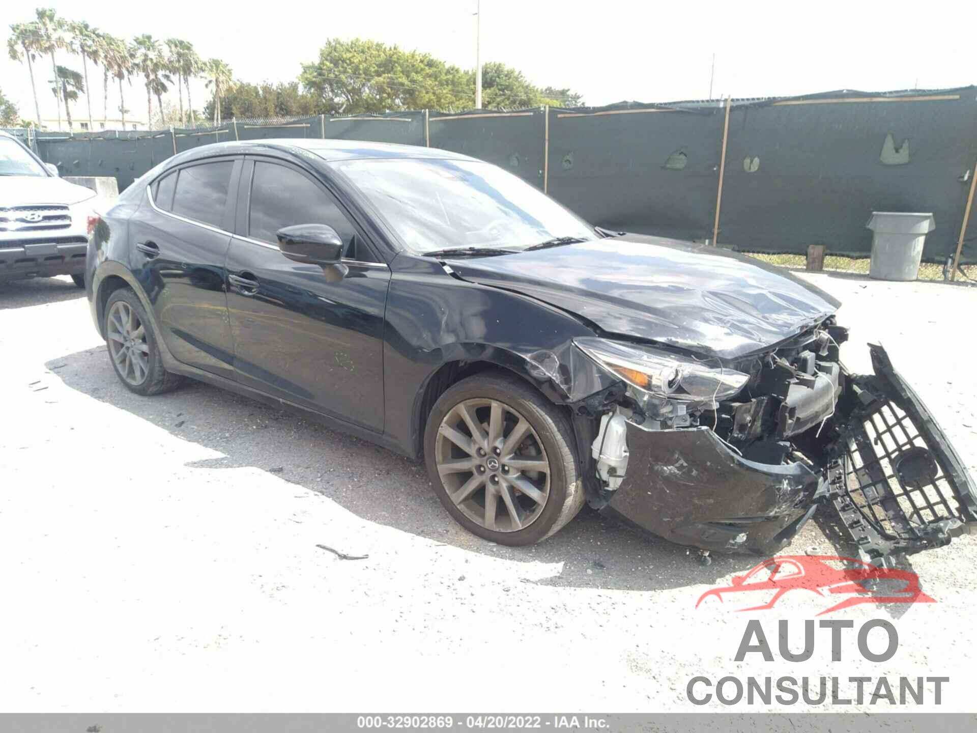MAZDA MAZDA3 4-DOOR 2018 - 3MZBN1W33JM206281