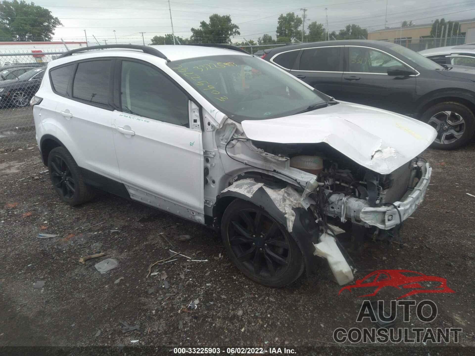 FORD ESCAPE 2017 - 1FMCU0GD9HUC33501