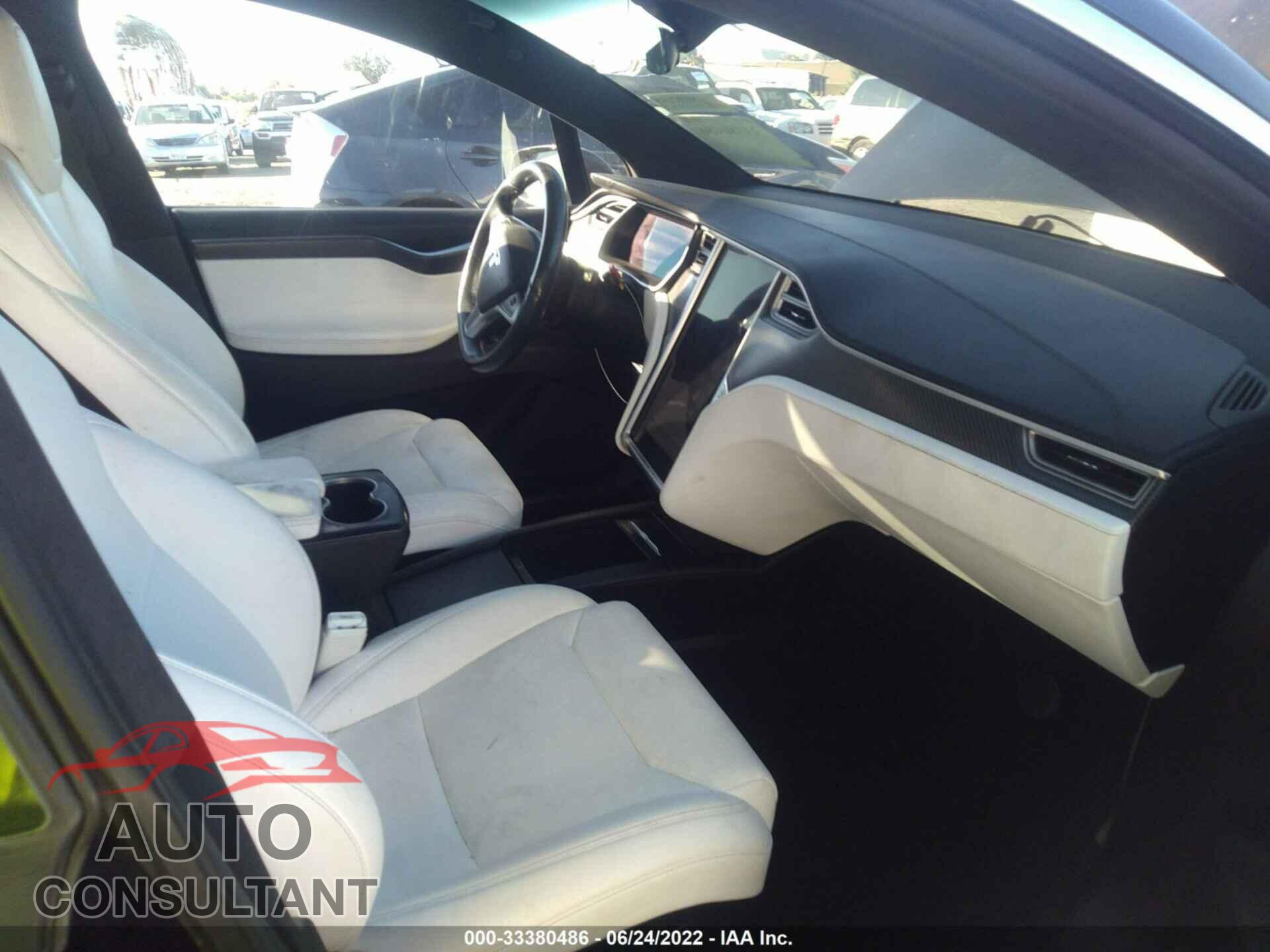 TESLA MODEL X 2017 - 5YJXCDE23HF059659