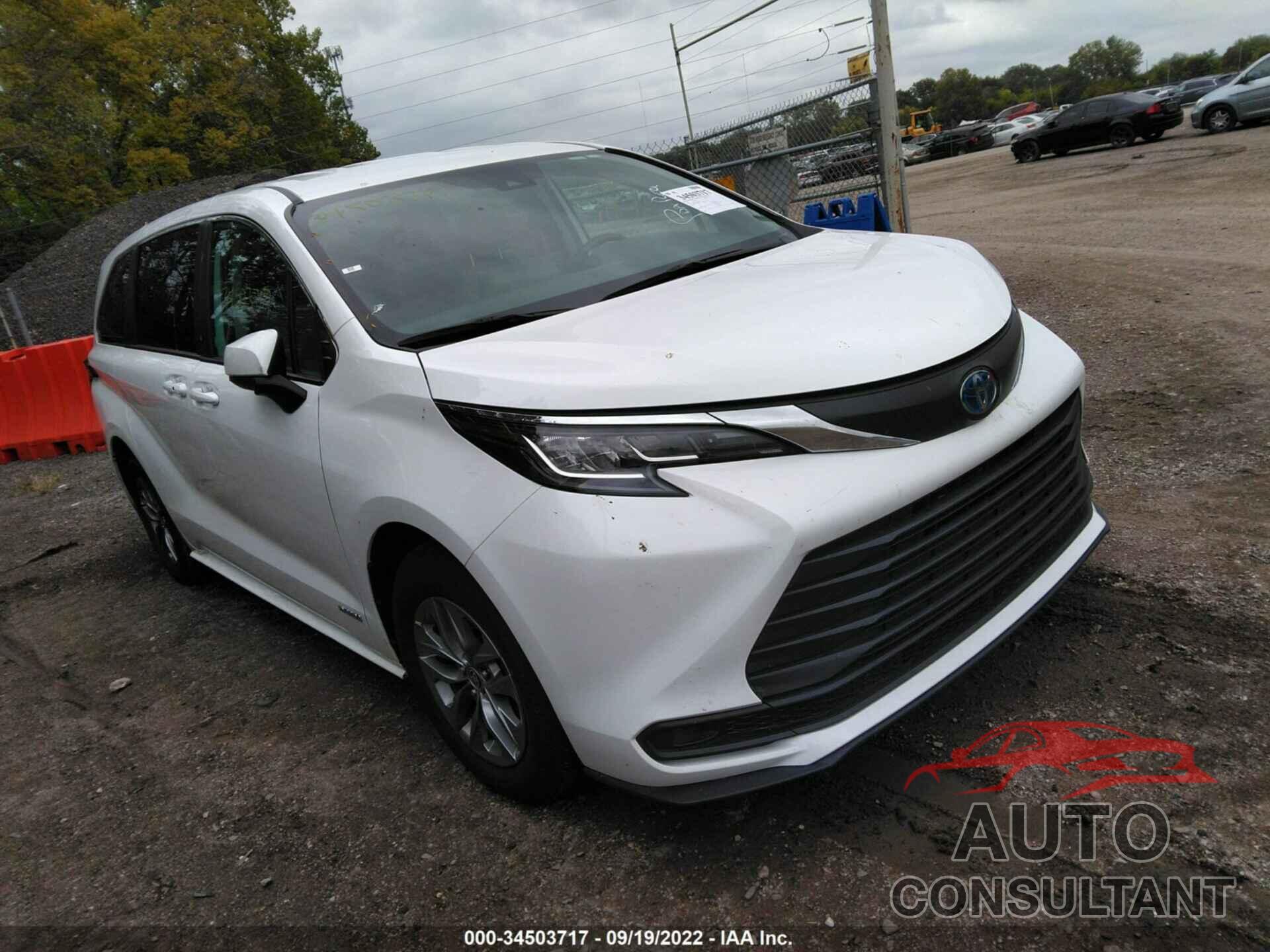 TOYOTA SIENNA 2021 - 5TDKRKEC2MS044971