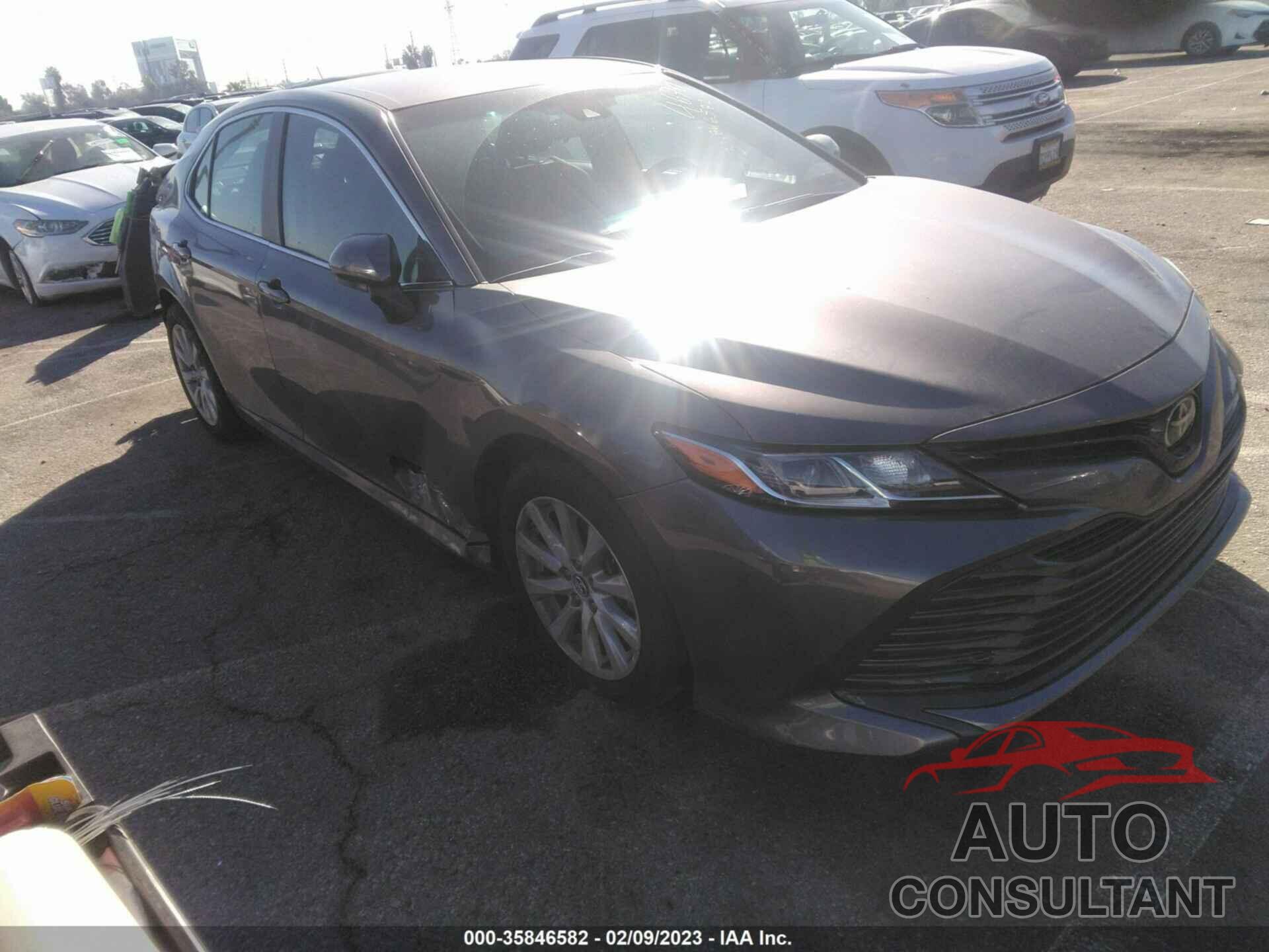 TOYOTA CAMRY 2018 - 4T1B11HK8JU134679