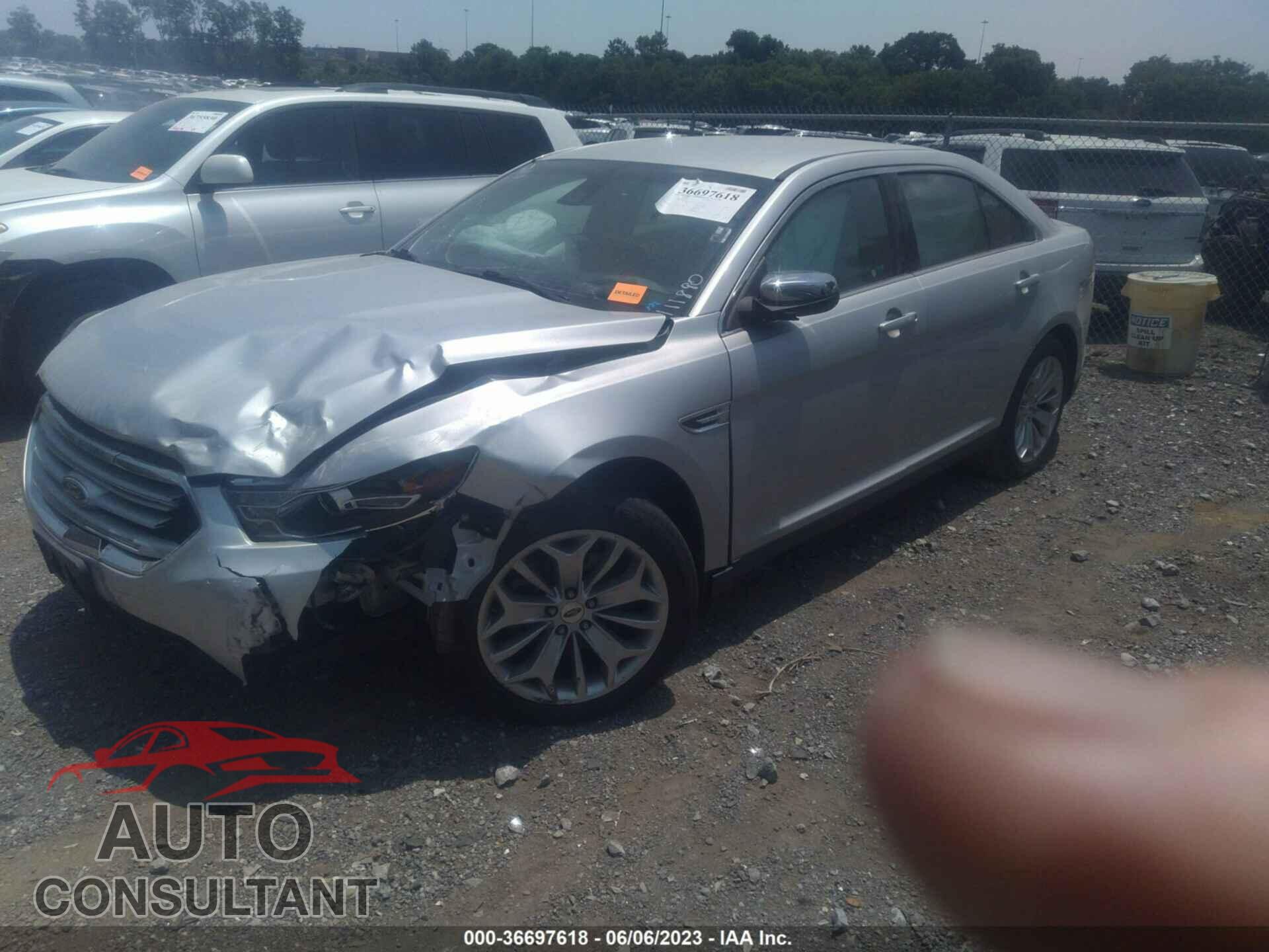 FORD TAURUS 2017 - 1FAHP2F89HG111890