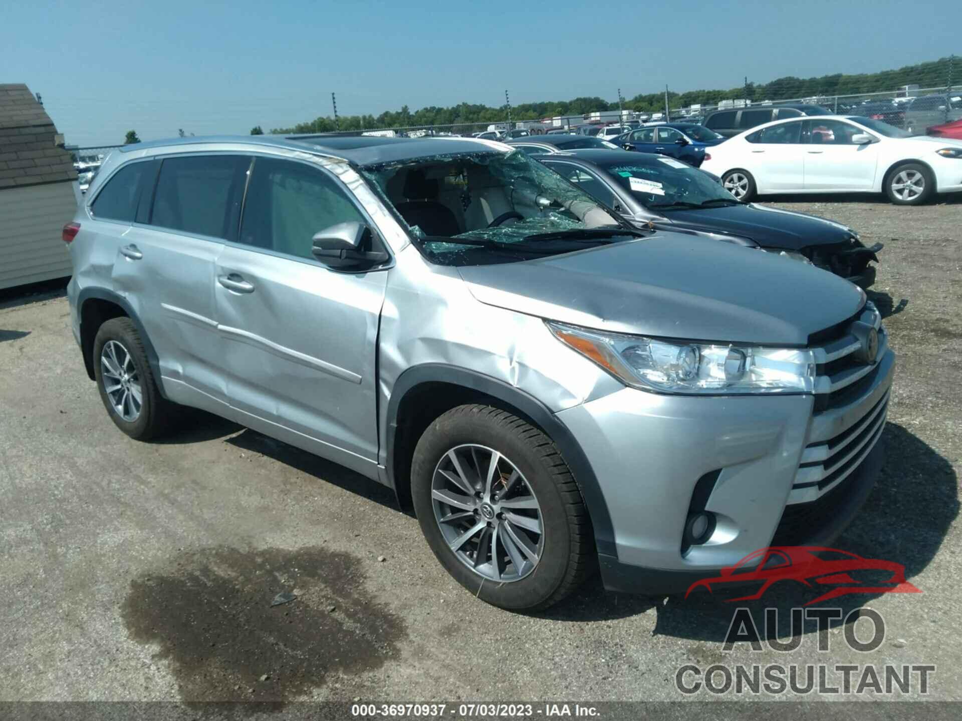 TOYOTA HIGHLANDER 2017 - 5TDKZRFH0HS217251