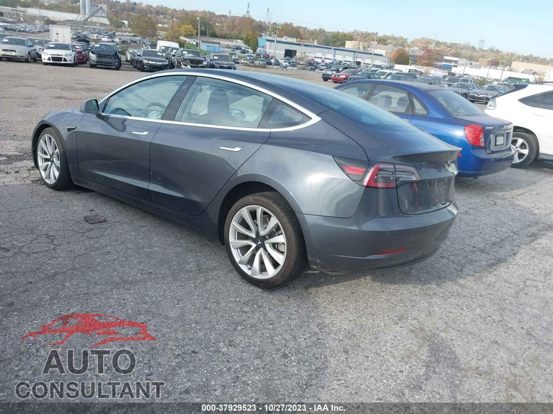 TESLA MODEL 3 2018 - 5YJ3E1EB3JF068715