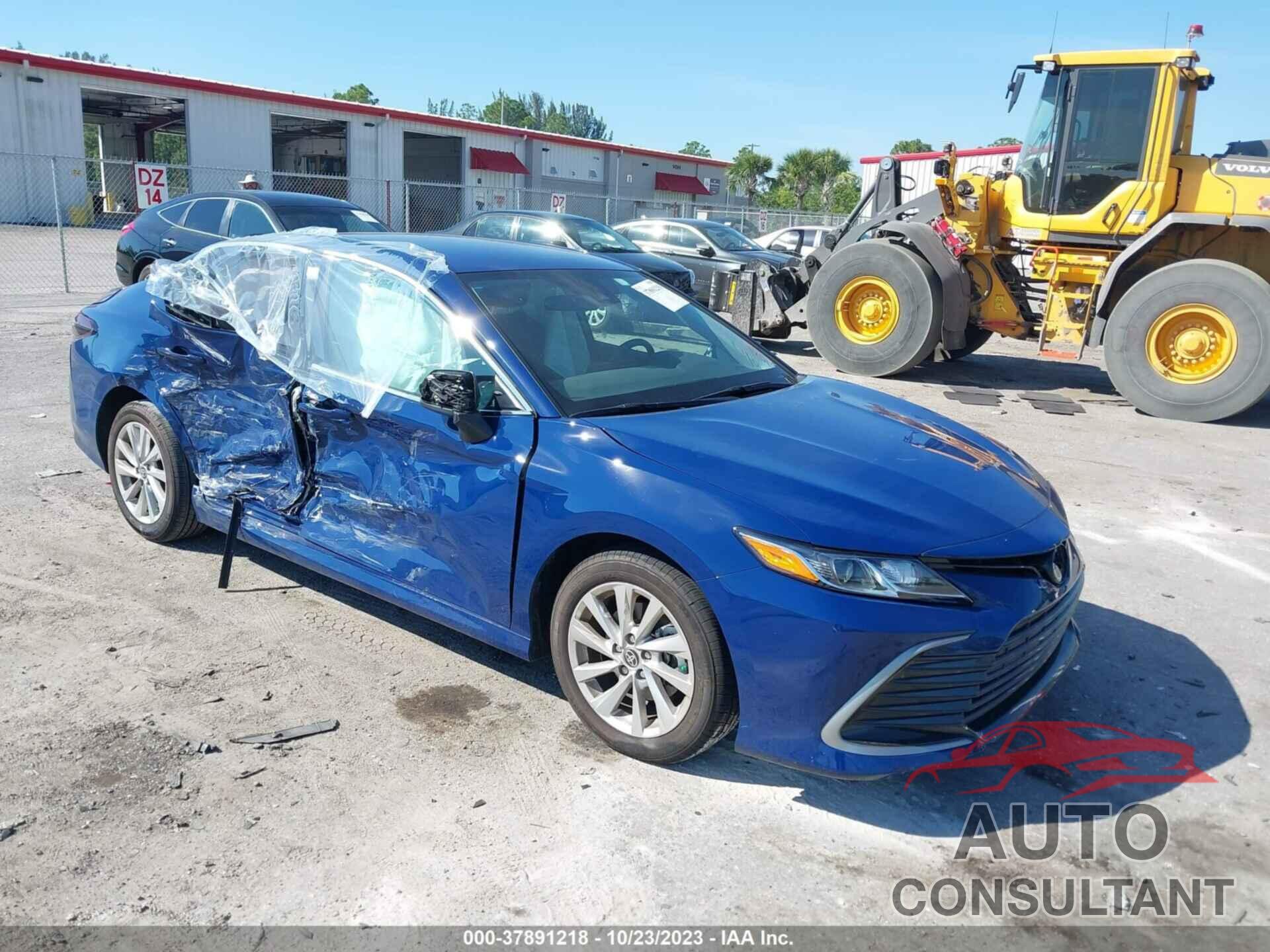 TOYOTA CAMRY 2023 - 4T1C11AKXPU157081