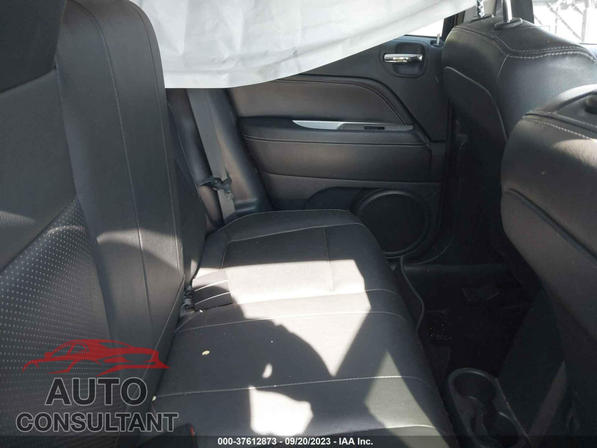 JEEP COMPASS 2015 - 1C4NJDAB0FD393395