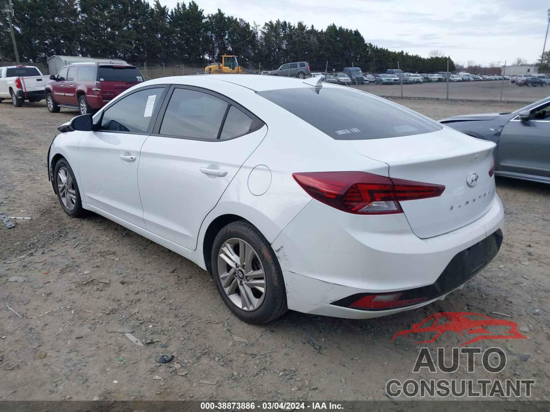 HYUNDAI ELANTRA 2019 - 5NPD84LF2KH429552