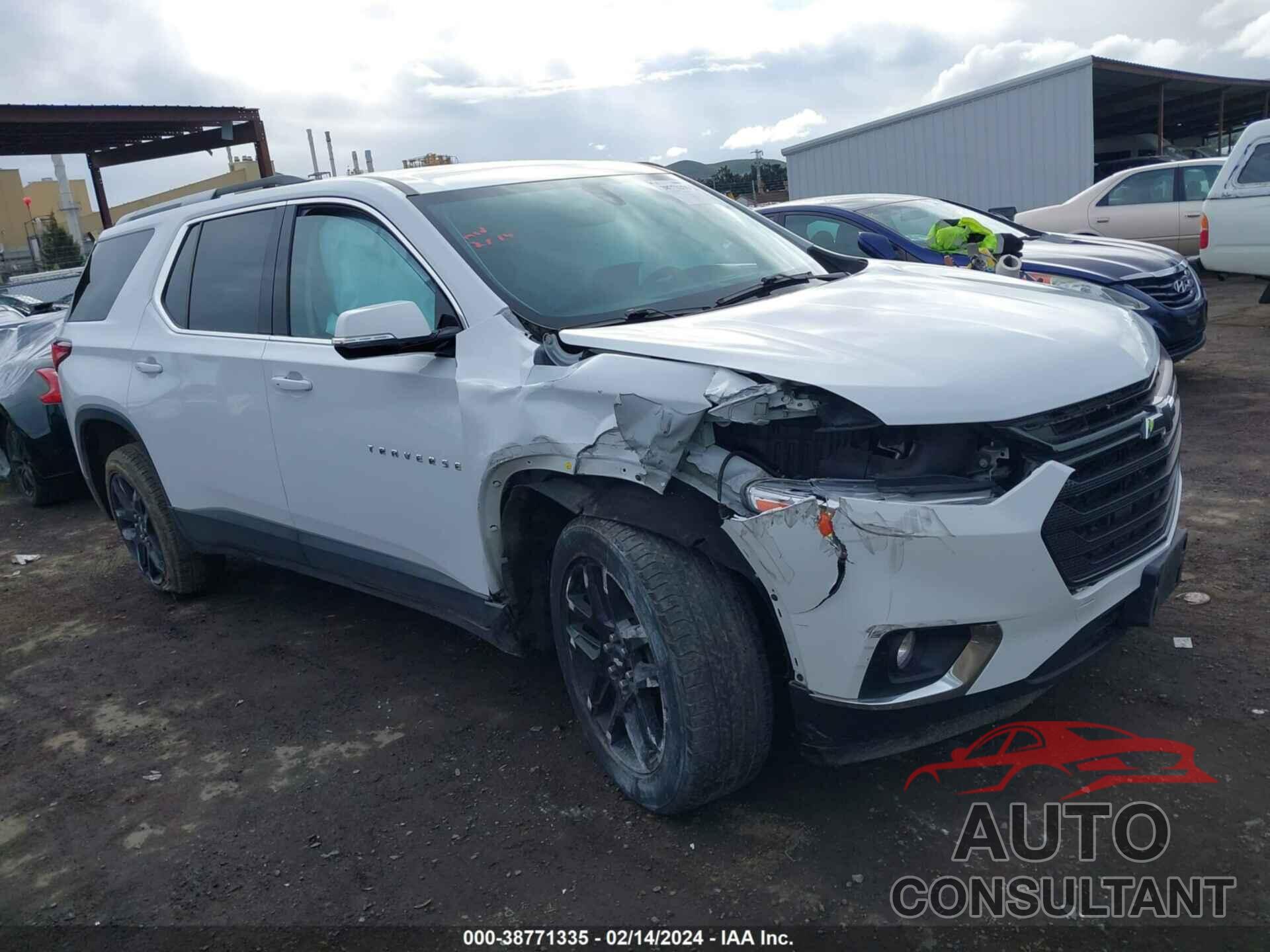 CHEVROLET TRAVERSE 2018 - 1GNERGKW4JJ265335