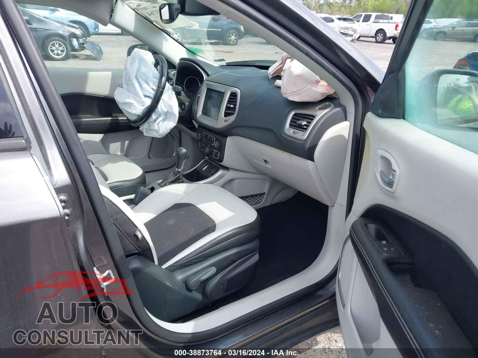 JEEP COMPASS 2018 - 3C4NJCBB7JT136780