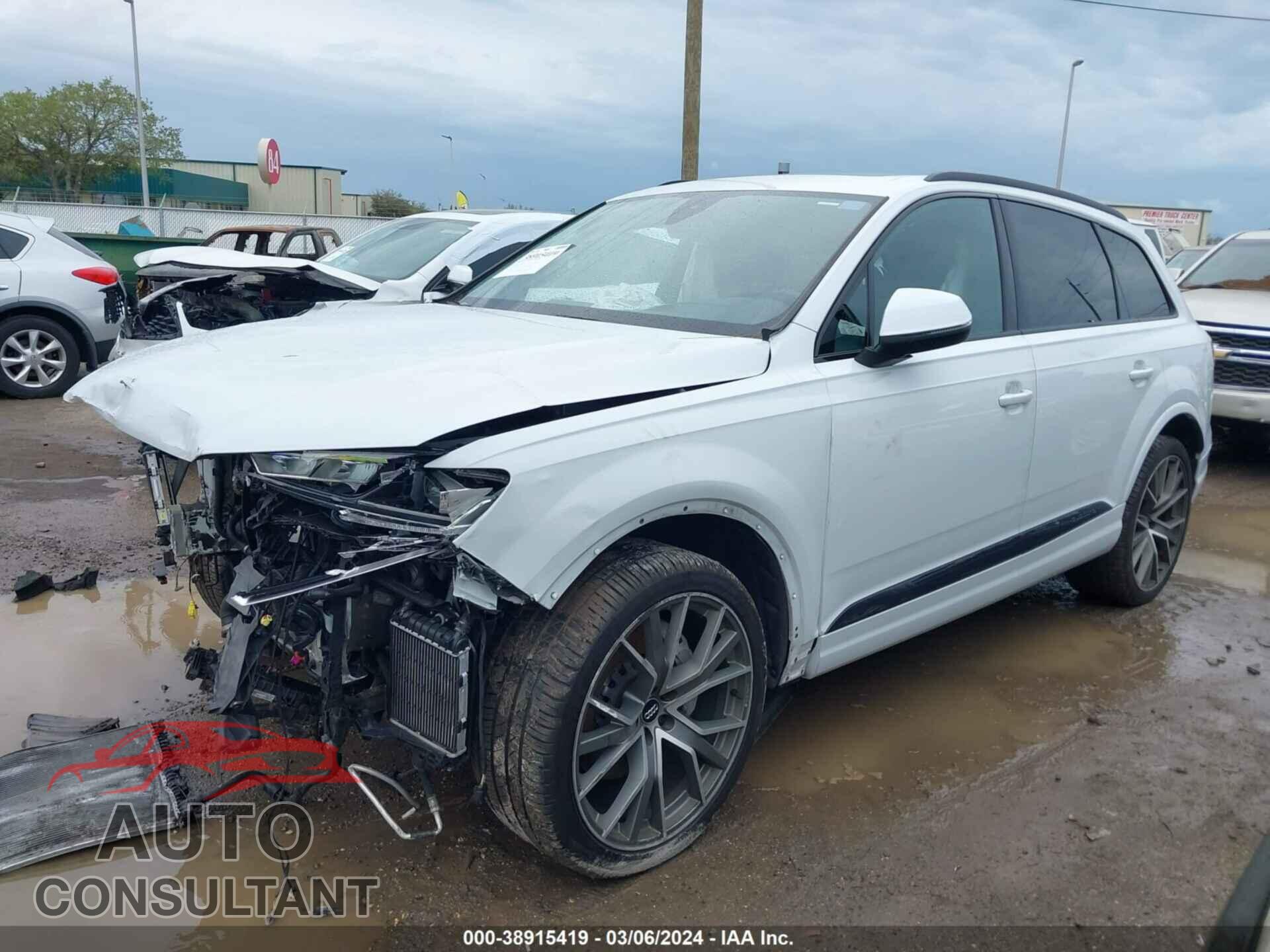 AUDI Q7 2019 - WA1VAAF76KD007795