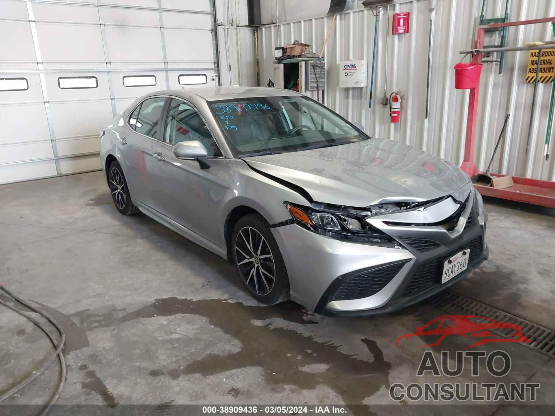 TOYOTA CAMRY 2022 - 4T1G11AK9NU706977