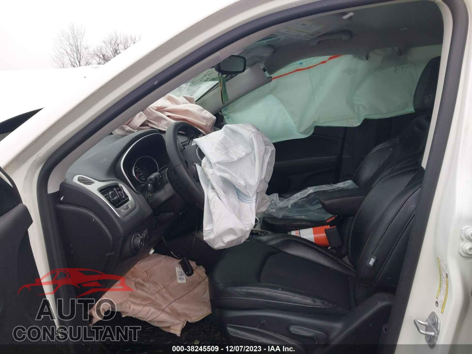 JEEP COMPASS 2018 - 3C4NJDBB3JT492584