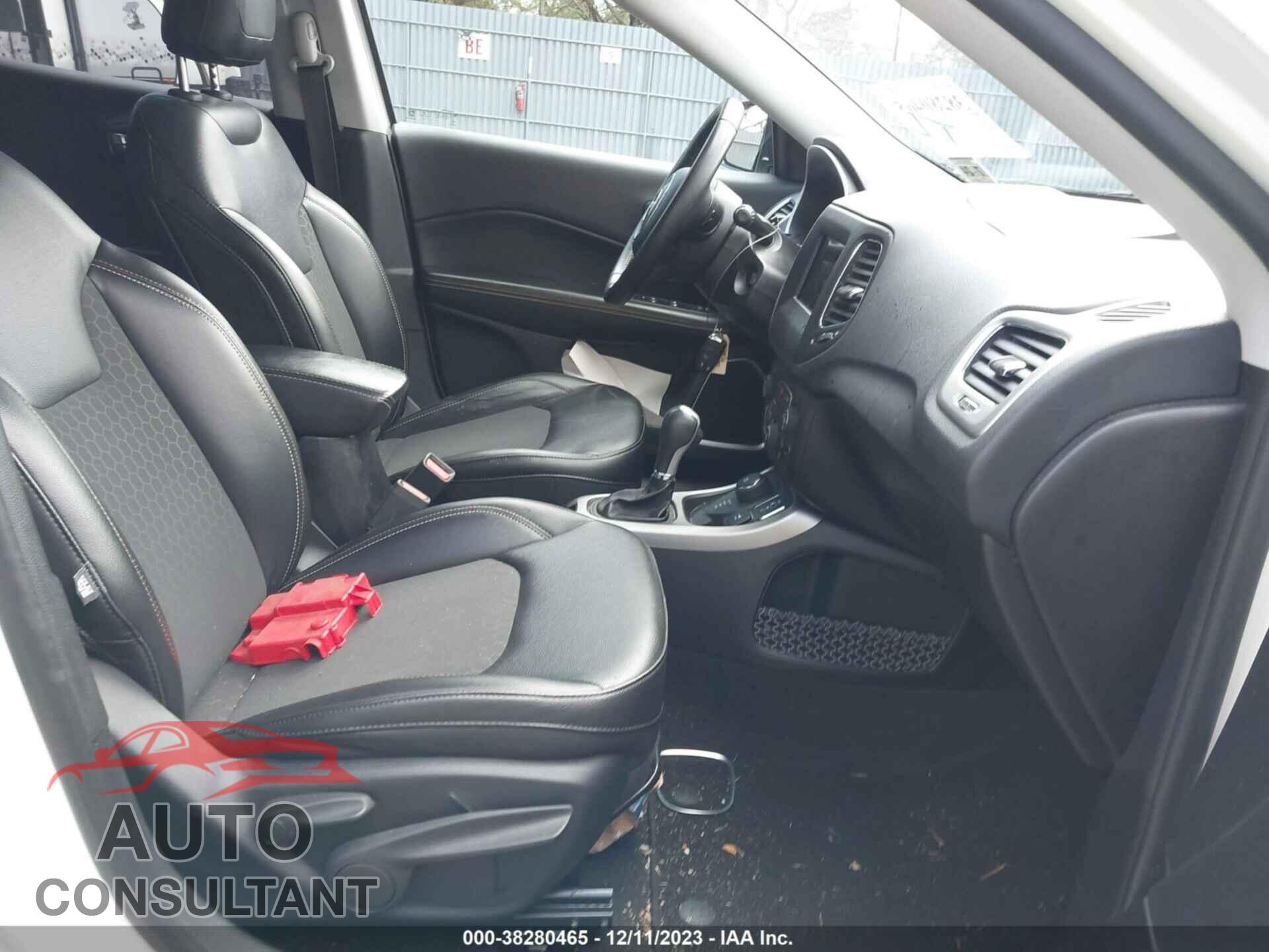 JEEP COMPASS 2019 - 3C4NJDBB3KT760955