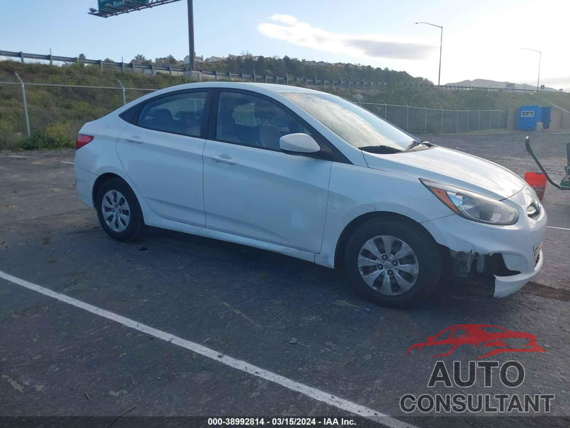 HYUNDAI ACCENT 2016 - KMHCT4AE5GU082618