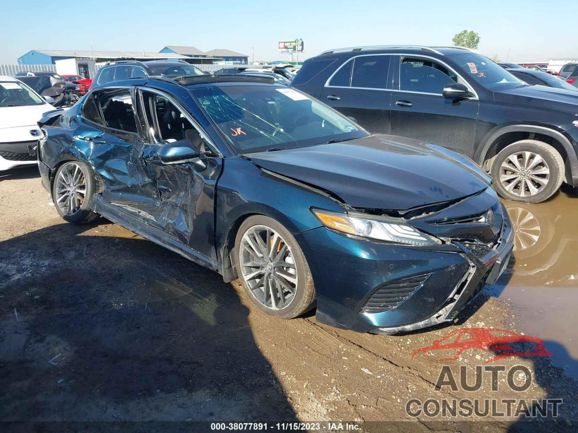TOYOTA CAMRY 2018 - 4T1B61HK2JU674272