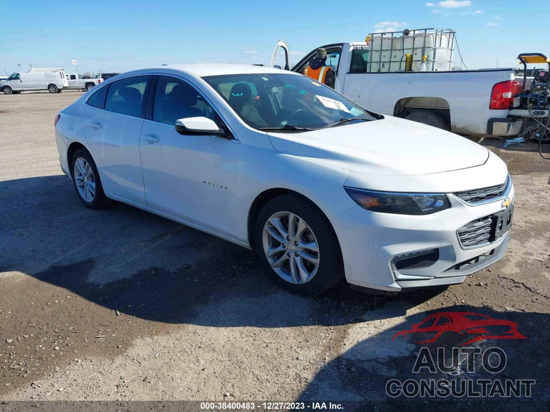 CHEVROLET MALIBU 2018 - 1G1ZD5ST3JF229733