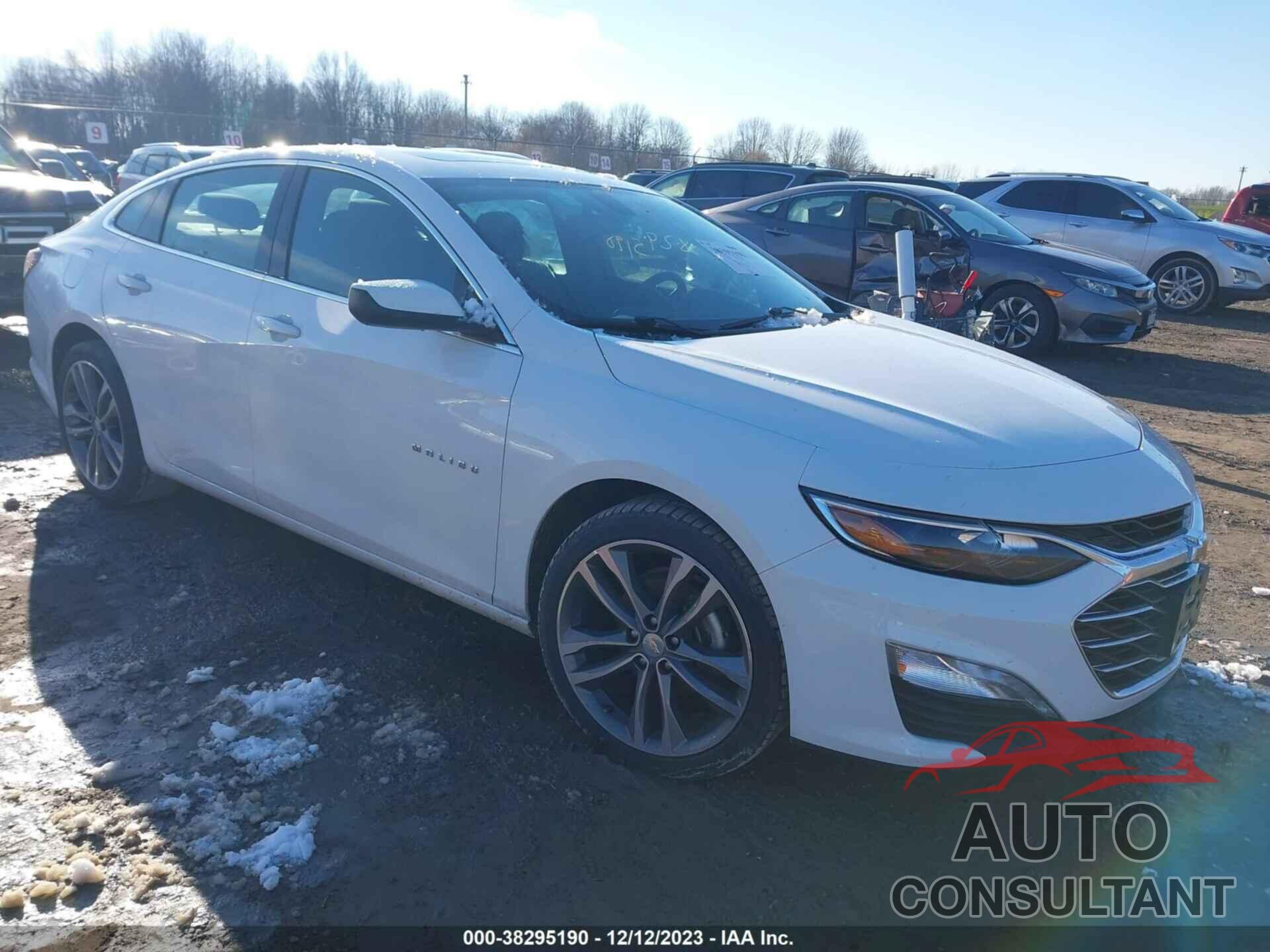 CHEVROLET MALIBU 2022 - 1G1ZD5ST7NF141578