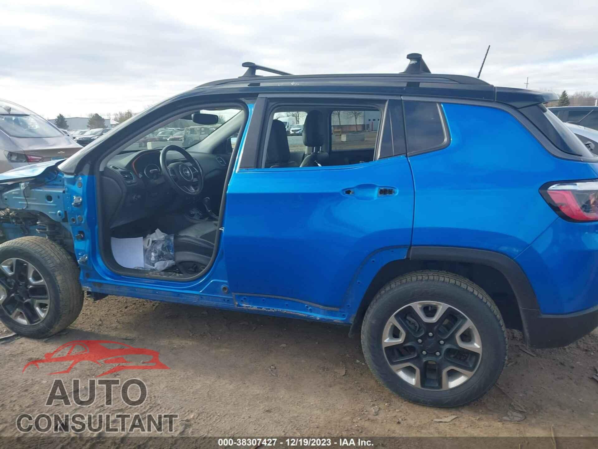 JEEP COMPASS 2018 - 3C4NJDDB4JT410424
