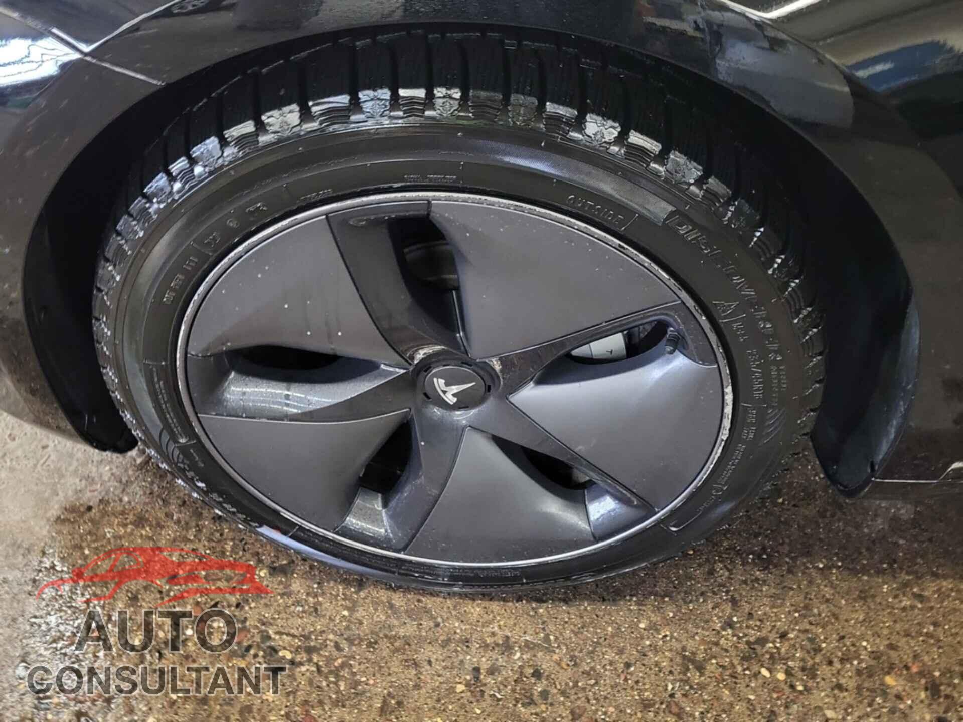 TESLA MODEL 3 2018 - 5YJ3E1EB6JF183616