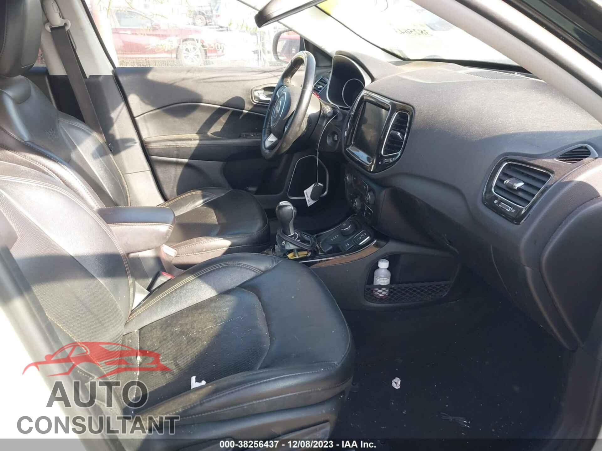 JEEP COMPASS 2018 - 3C4NJDCB8JT456775