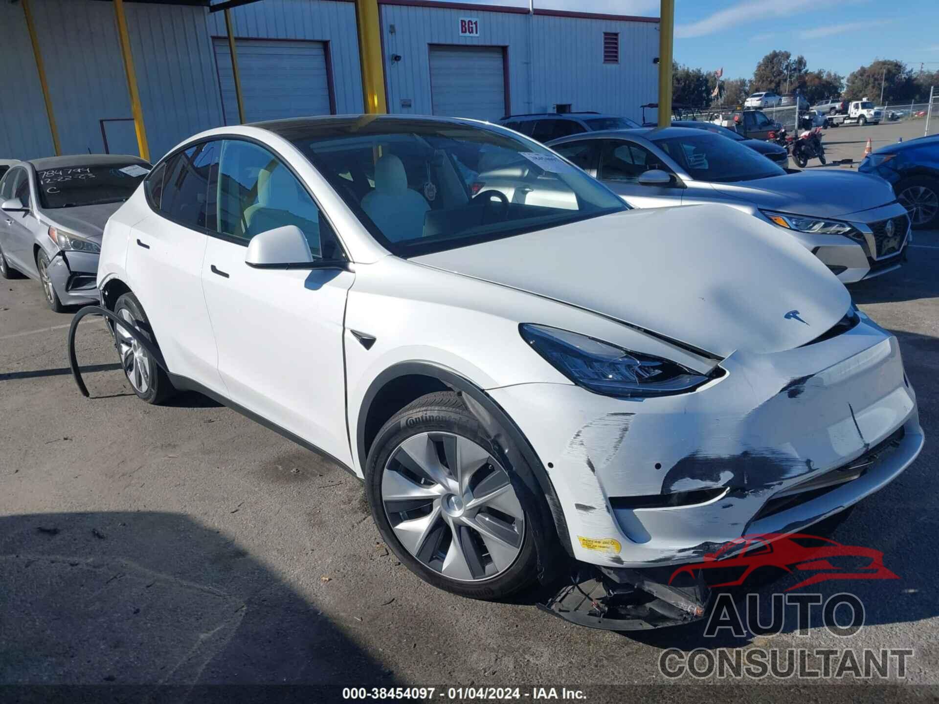 TESLA MODEL Y 2021 - 5YJYGDEEXMF298364