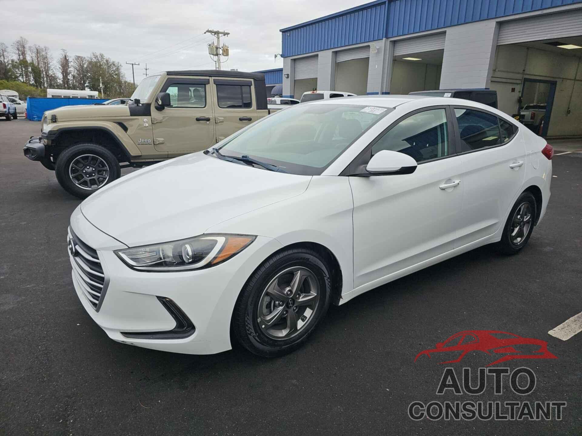 HYUNDAI ELANTRA 2018 - 5NPD94LAXJH273213