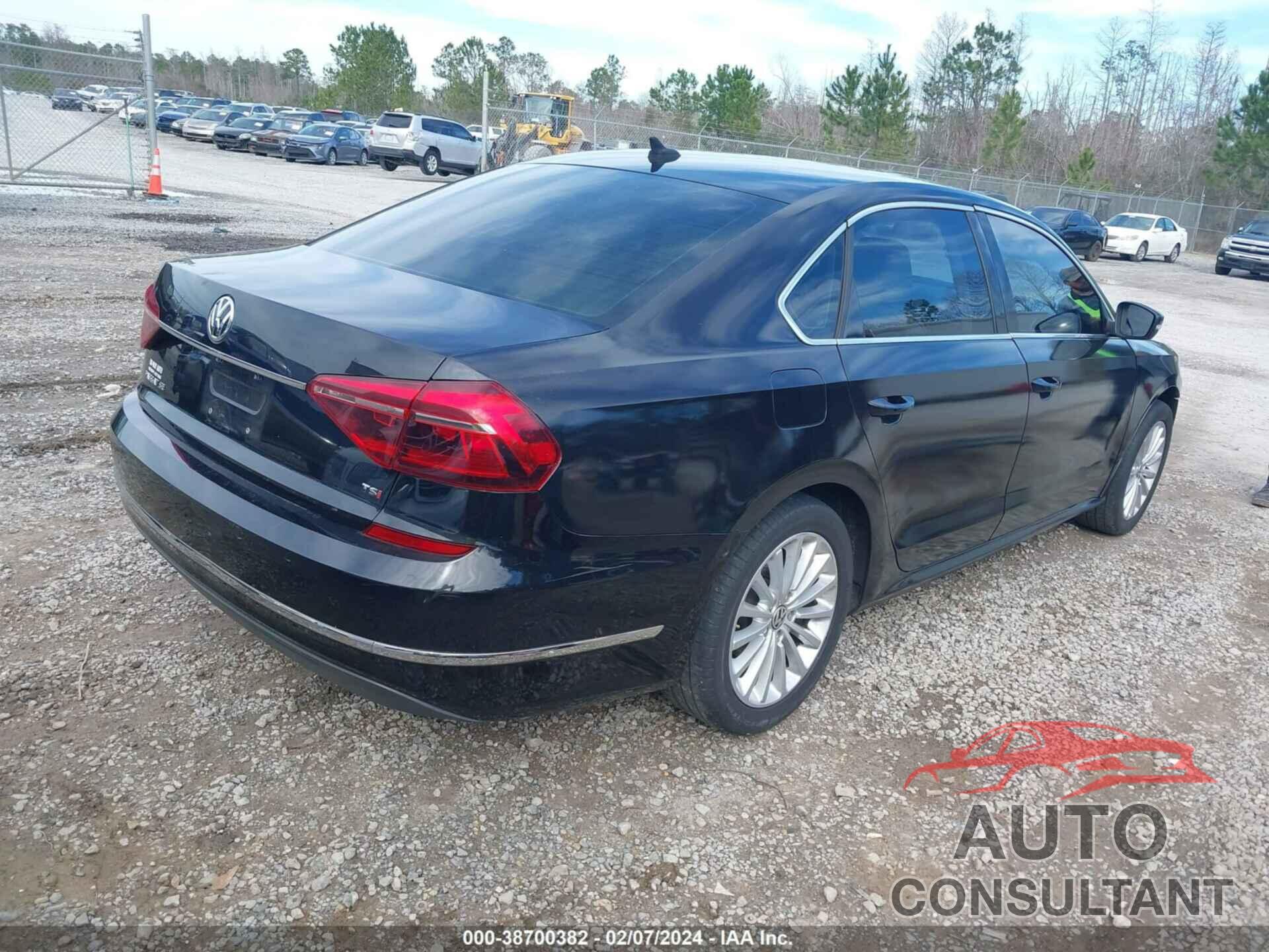 VOLKSWAGEN PASSAT 2017 - 1VWBT7A32HC035034