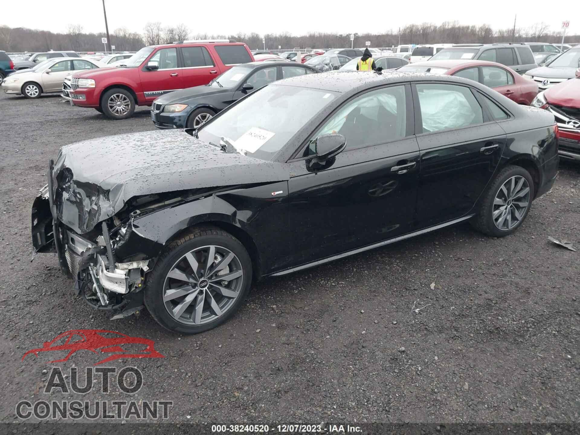 AUDI A4 2018 - WAUDNAF46JN017633