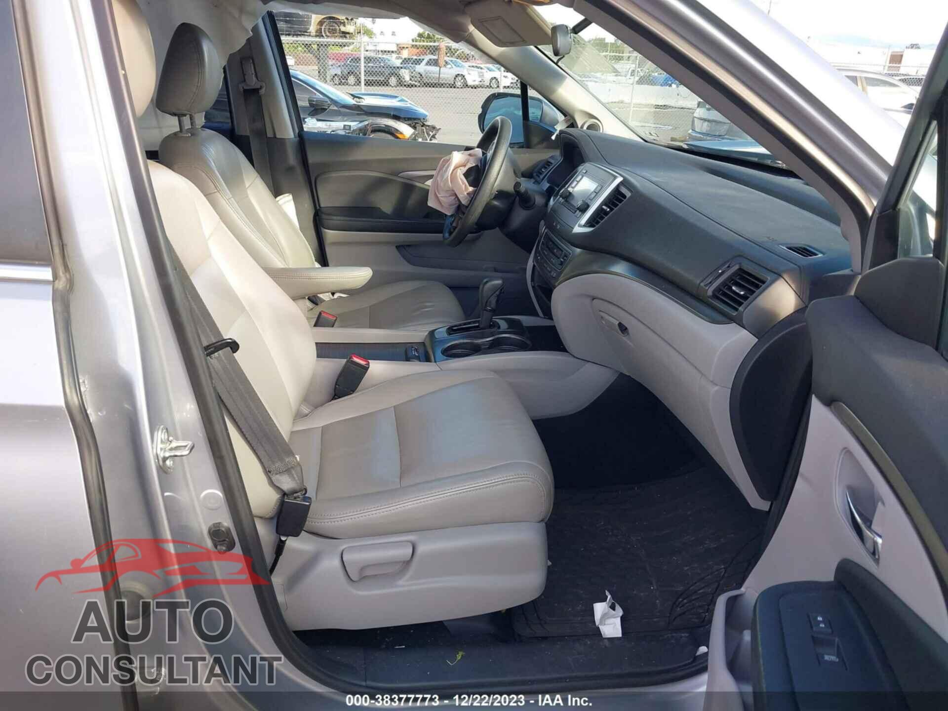 HONDA PILOT 2017 - 5FNYF5H10HB003862