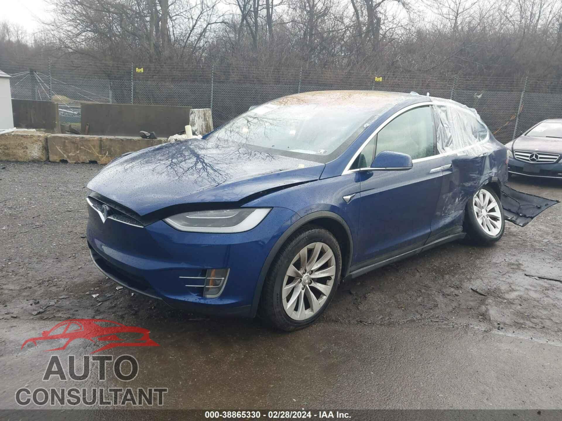 TESLA MODEL X 2017 - 5YJXCBE21HF065612