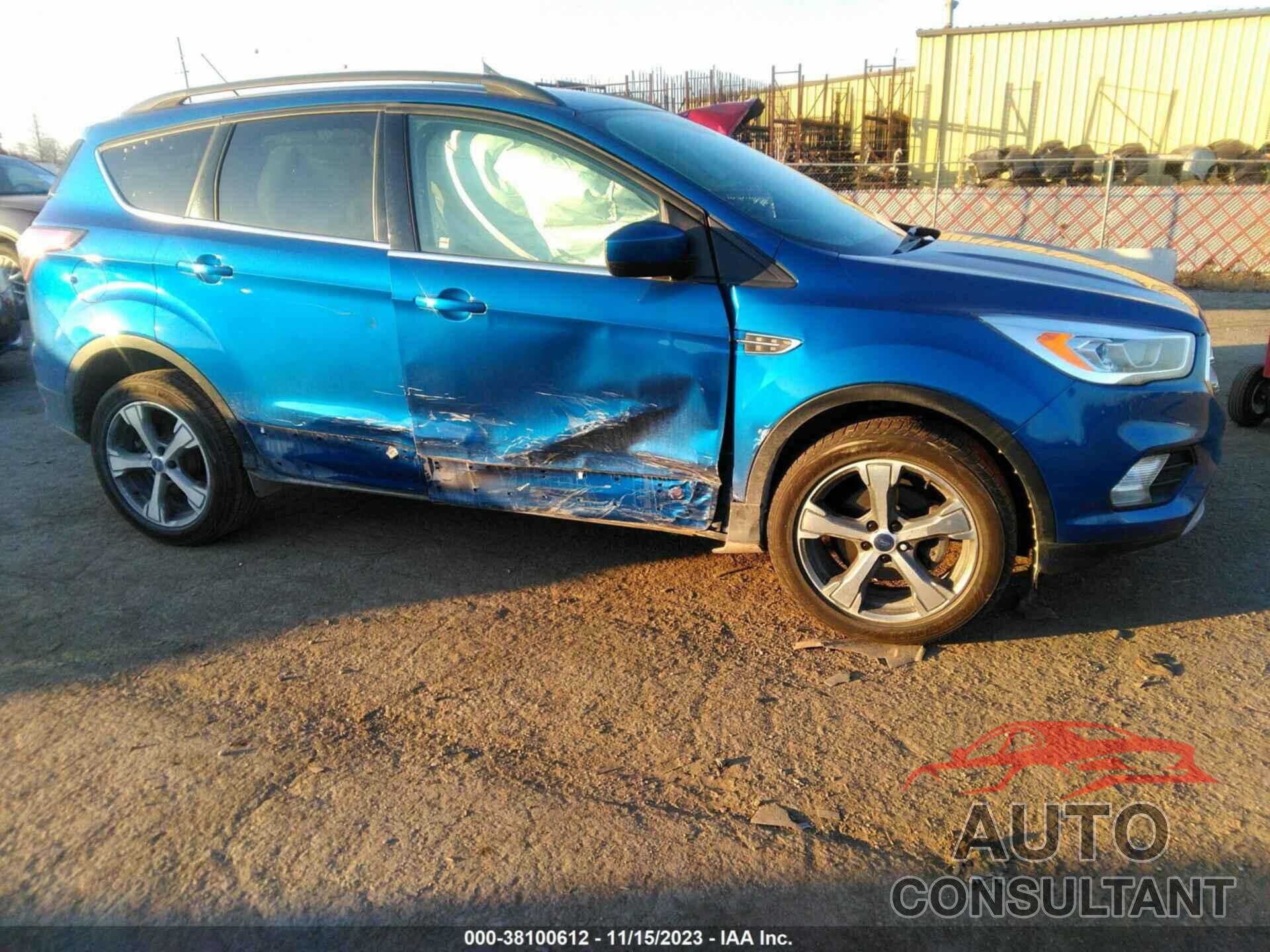 FORD ESCAPE 2017 - 1FMCU0GD7HUA79807
