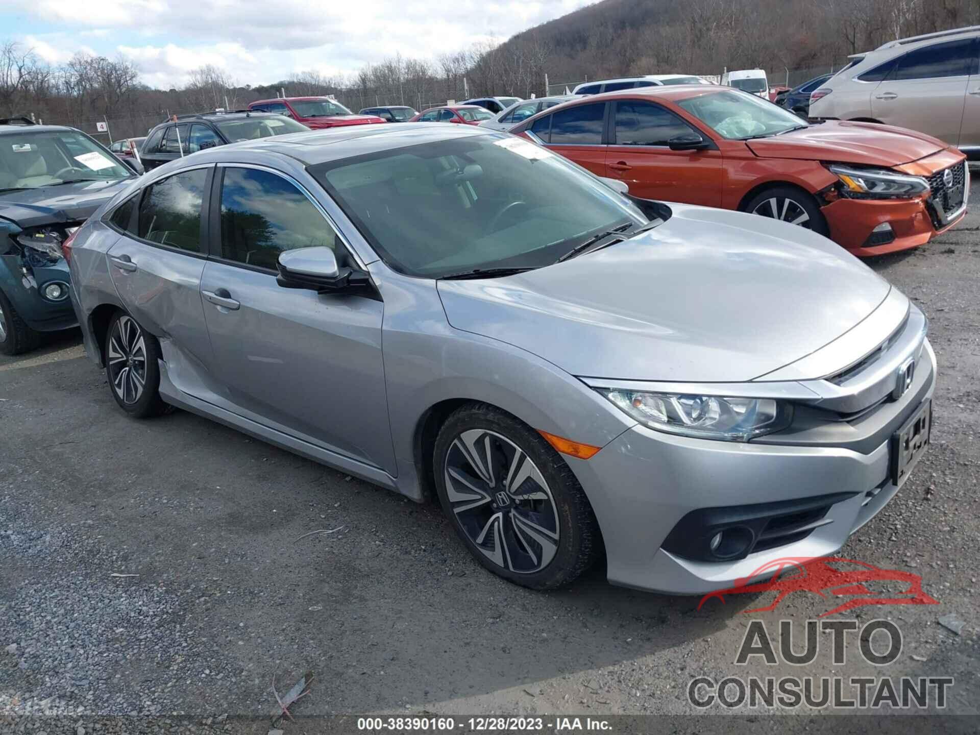 HONDA CIVIC 2018 - JHMFC1F33JX011378