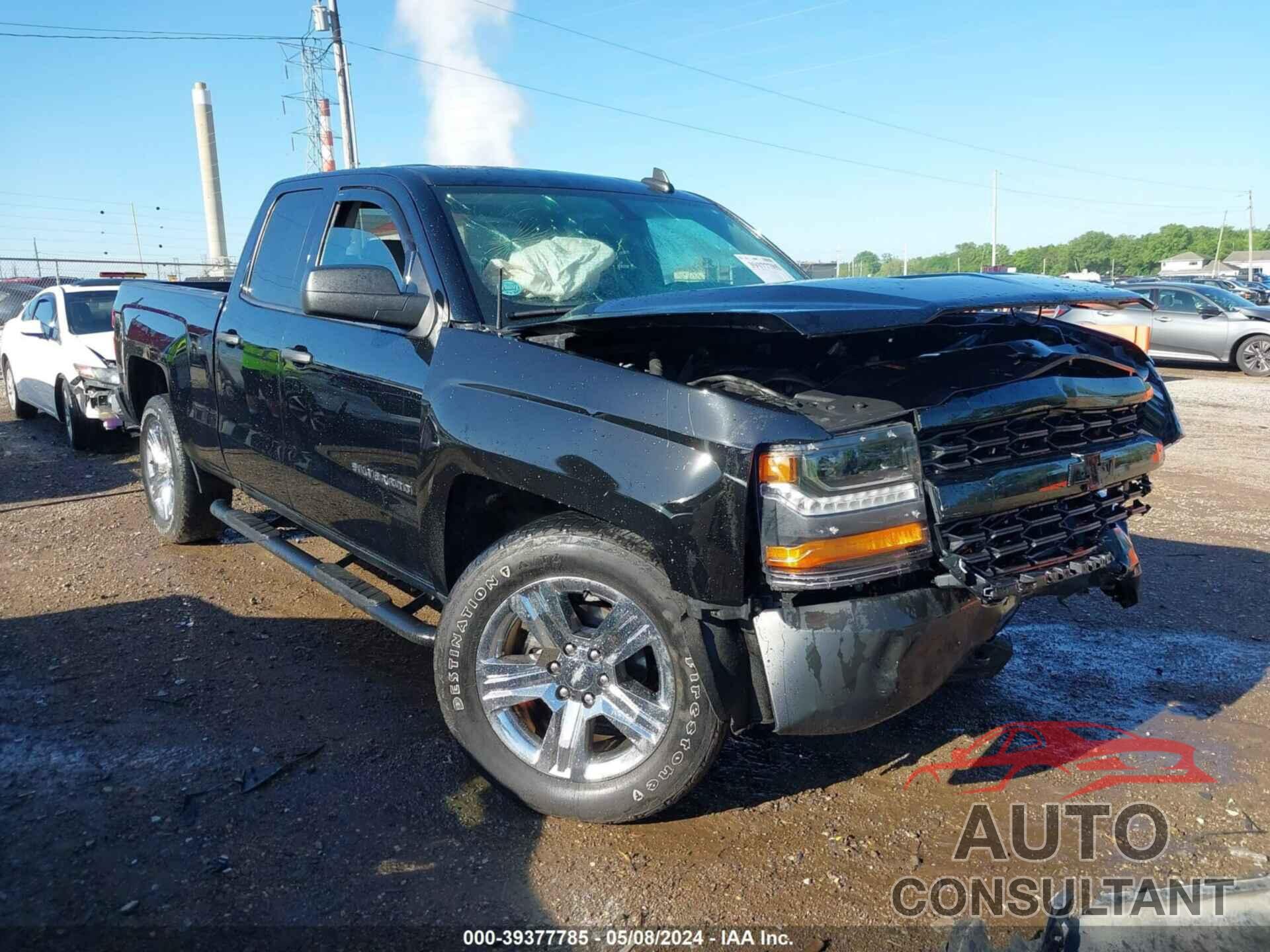 CHEVROLET SILVERADO 1500 2018 - 1GCRCPEH5JZ109962
