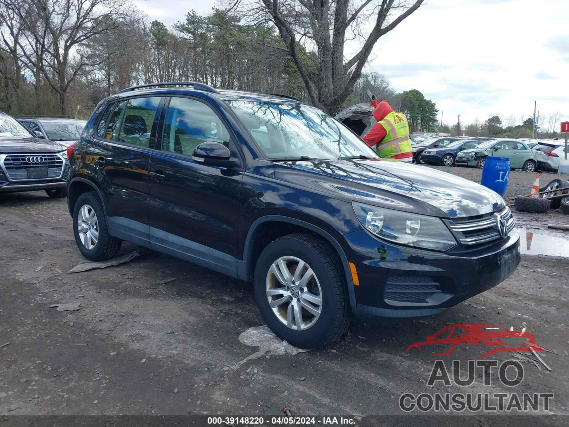 VOLKSWAGEN TIGUAN 2016 - WVGBV7AX3GW594956