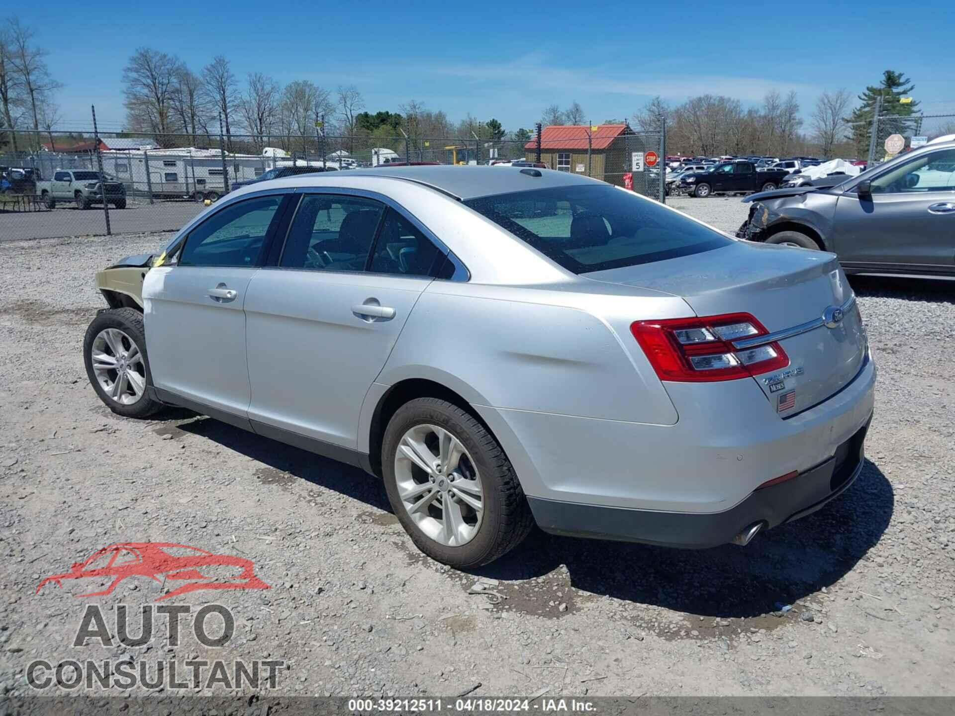FORD TAURUS 2017 - 1FAHP2E86HG114568
